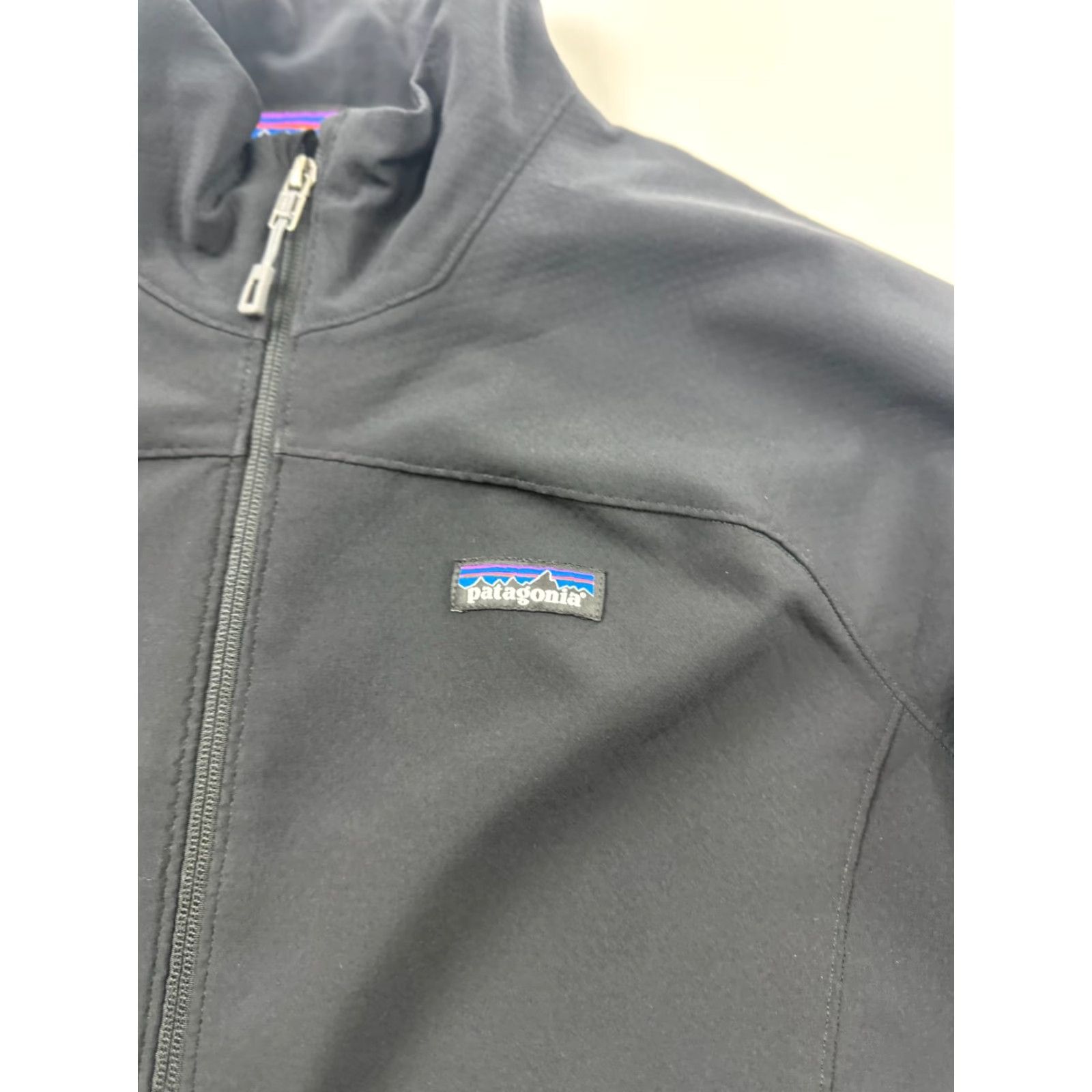 Patagonia Patagonia Jacket Womens Medium Black Adze Soft Shell Full Zip Logo Pockets Regular Fit Outdoor Fall Winter (Jacket) Size M / US 6-8 / IT 42-44 - 3 Thumbnail