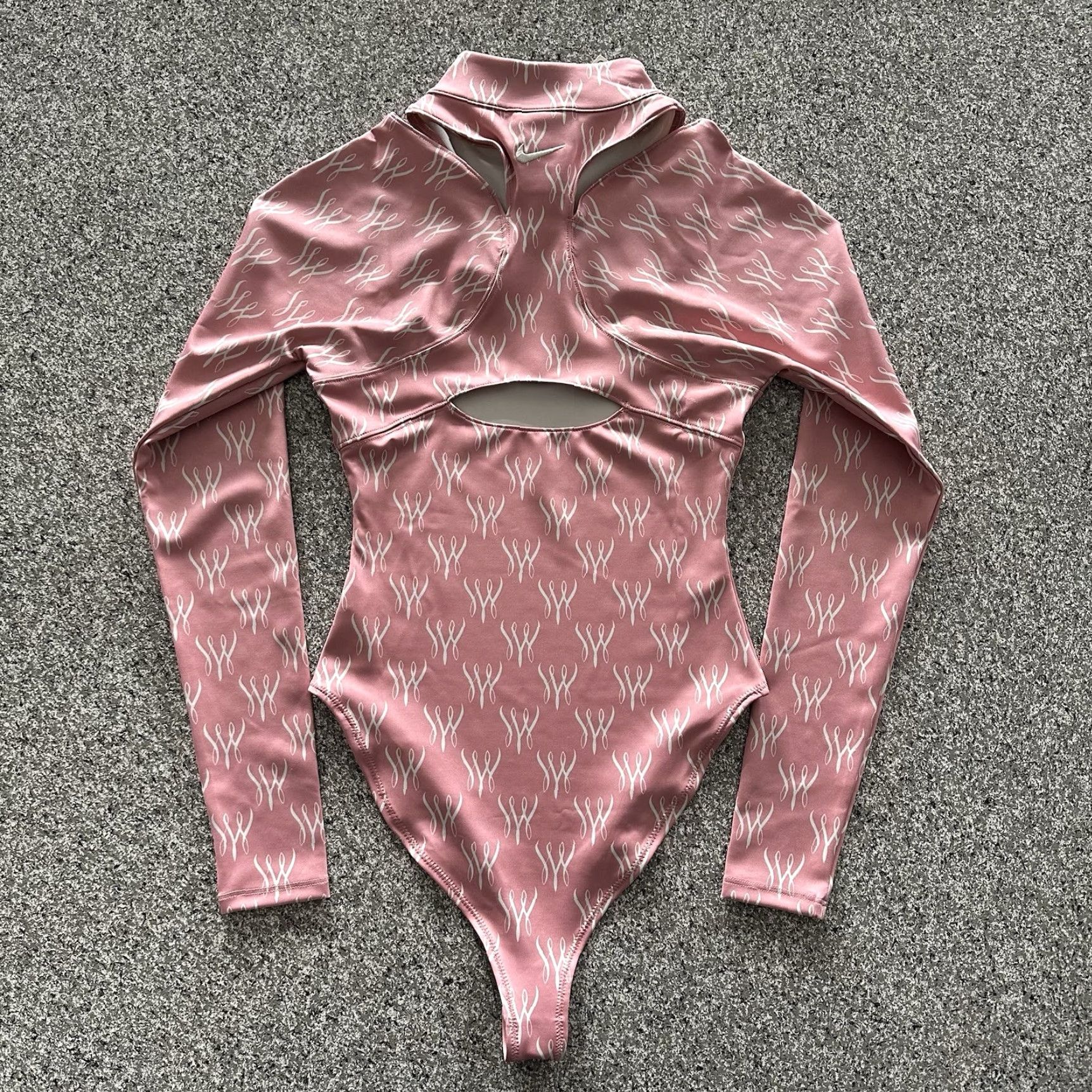 Nike Nike Serena Williams Design Crew Long Sleeve Bodysuit Womens XS Pink 196974818281 Activewear Designer Bodysuit Womens XS Pink Nike Shirts Size XS / US 0-2 / IT 36-38 - 5 Thumbnail