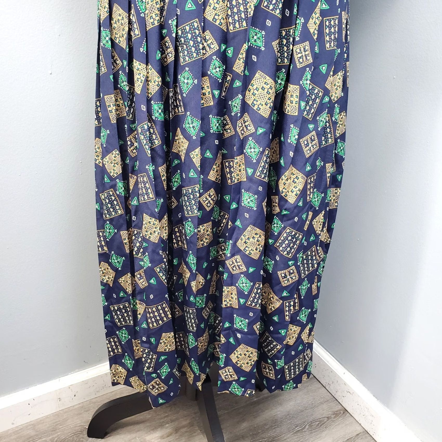 Vintage Leslie Fay Peggy Swing Dress Womens 18P Multi Geo Print Pleated Belted Waist Dress Size XXL / US 16-18 / IT 52-54 - 7 Thumbnail