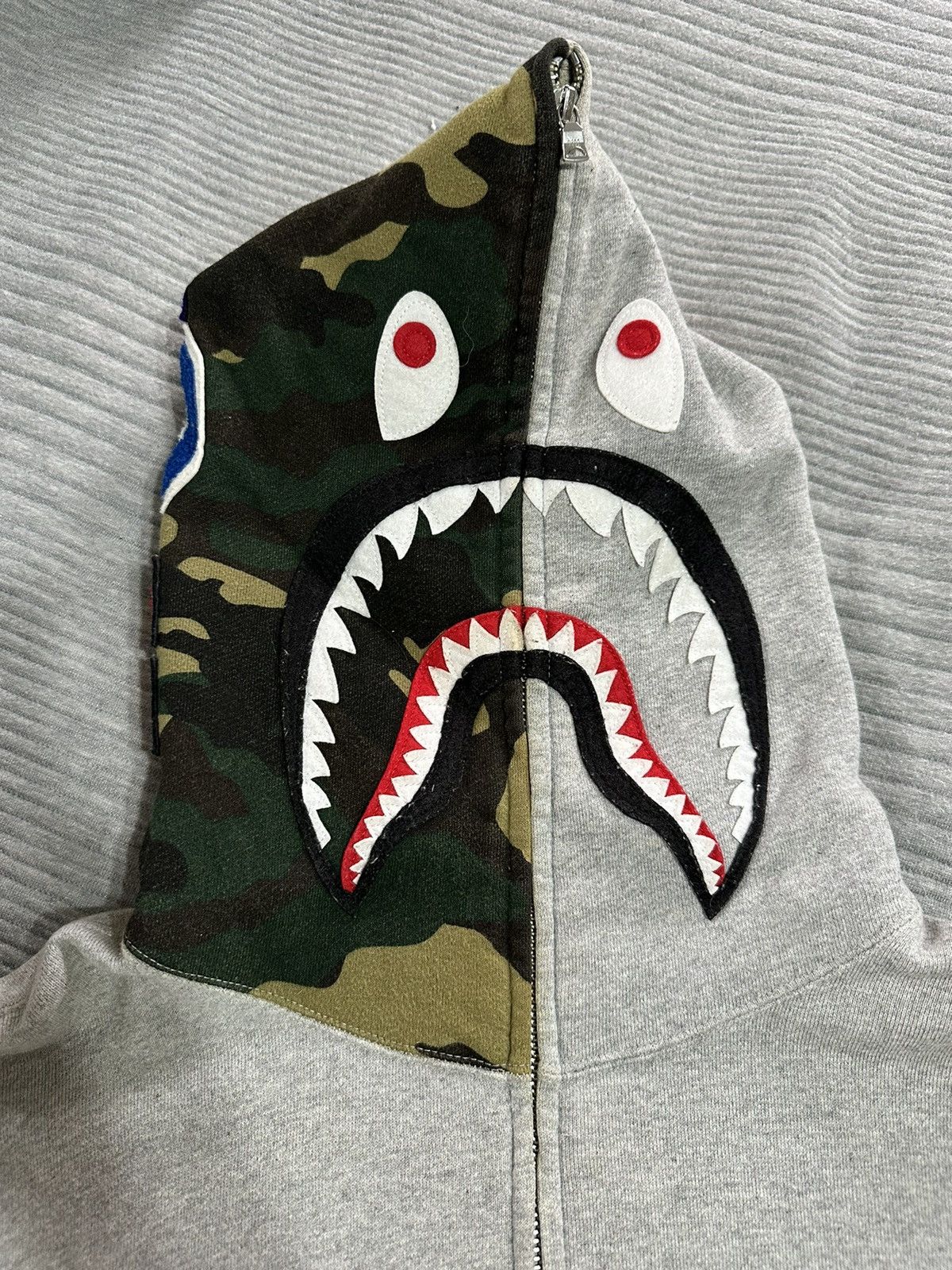 Bape BapeLand 1st Anniversary Shark Full Zip Hoodie Size US L / EU 52-54 / 3 - 2 Thumbnail