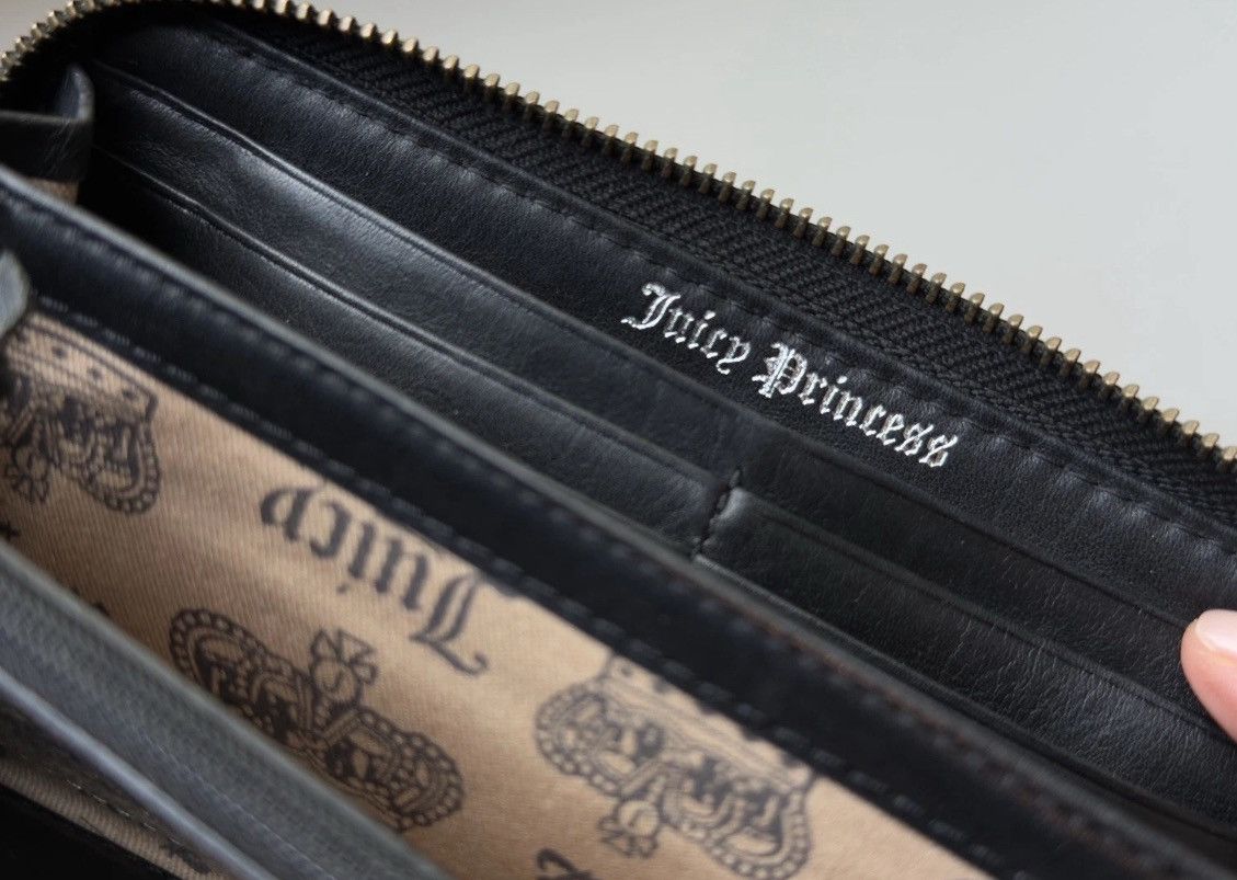 Juicy Couture Vtg Juicy Couture Scotties Velour Emroidered Wallet Y2K Size ONE SIZE - 5 Thumbnail