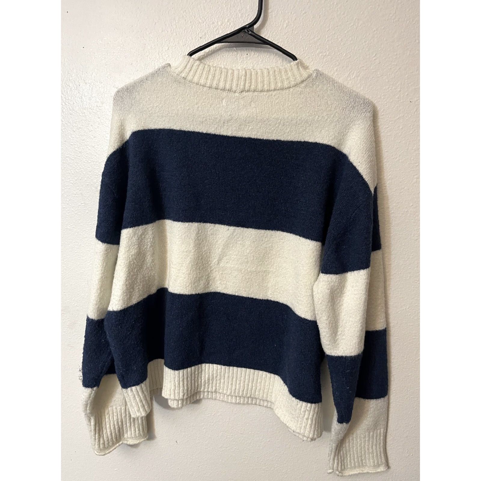 American Eagle Outfitters VINTAGE American Eagle Crew Neck Sweater Women’s Large Blue Pullover Acrylic Blend Casual Womens Size L / US 10 / IT 46 - 2 Thumbnail