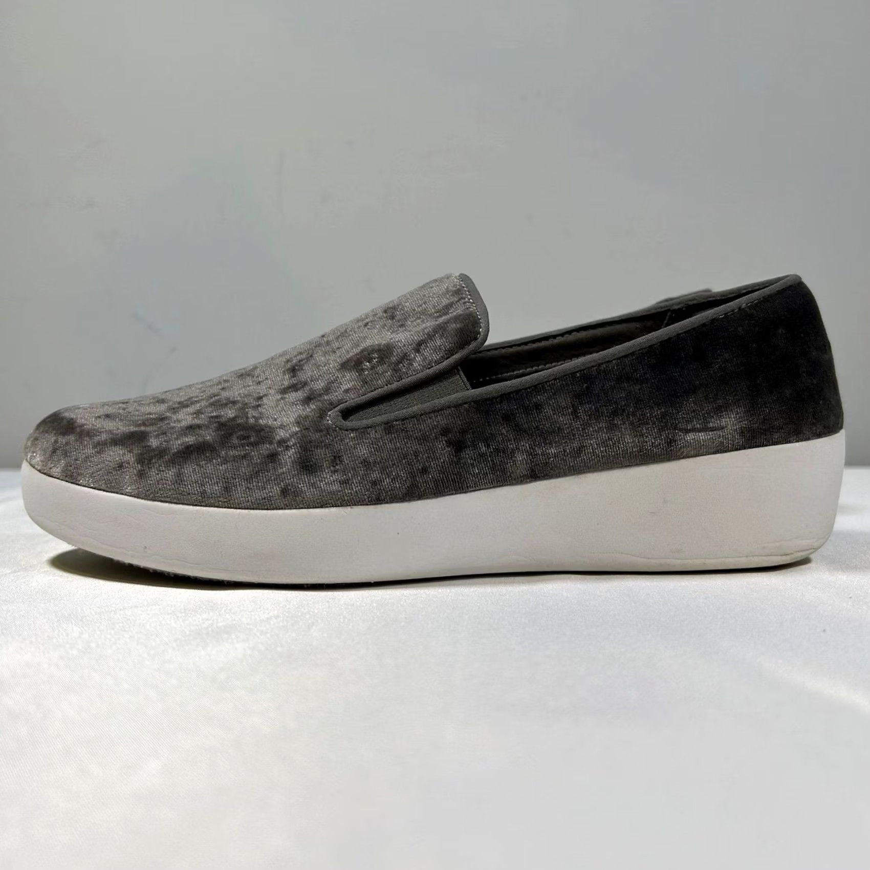 Vintage FitFlop Superskate Velvet Slip-On Platform Loafer Womens 6.5 Grey Size US 7 / IT 37 - 3 Thumbnail