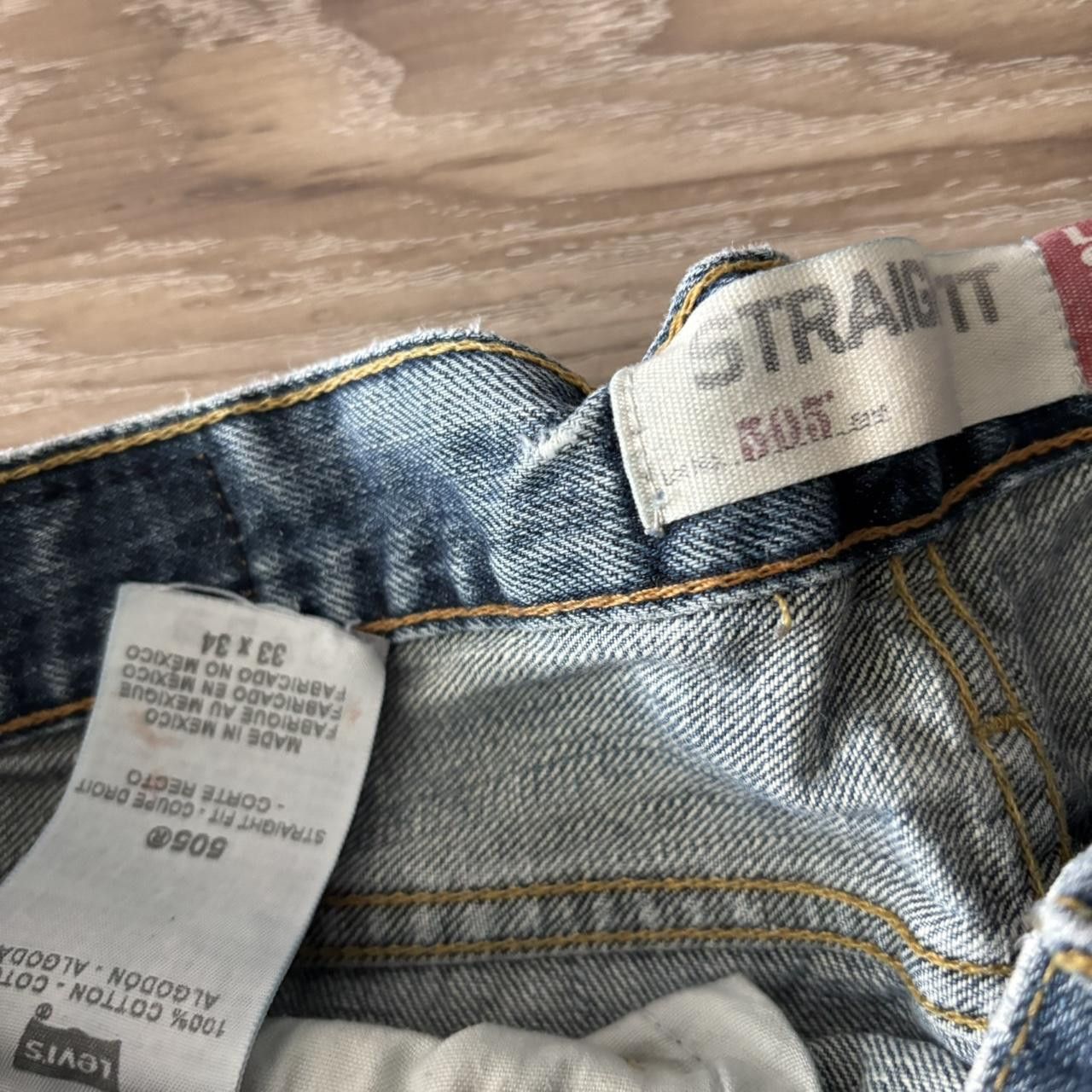 Levi's Crazy Vintage Y2K/2000s Levis Medium Wash Essential Denim Jeans! 32x33 Size US 32 / EU 48 - 8 Thumbnail