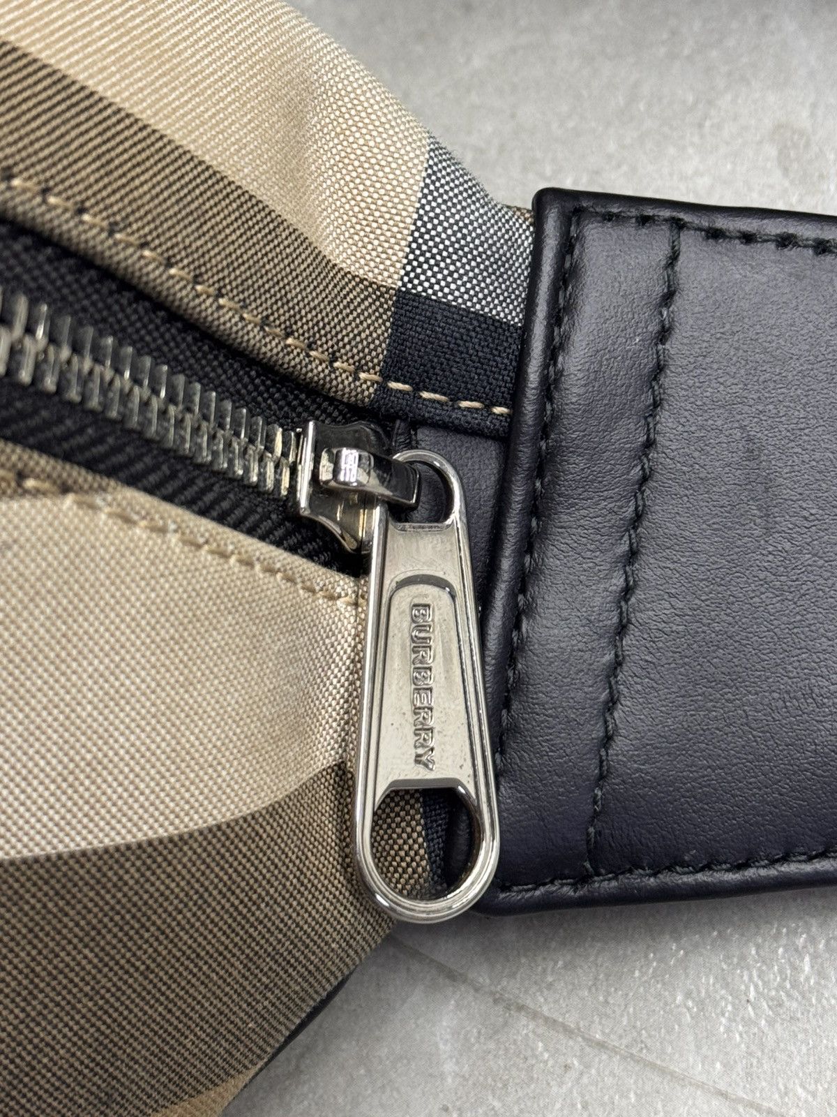 Burberry Burberry Sonny Nova Check Belt Waist Bag Size ONE SIZE - 4 Thumbnail