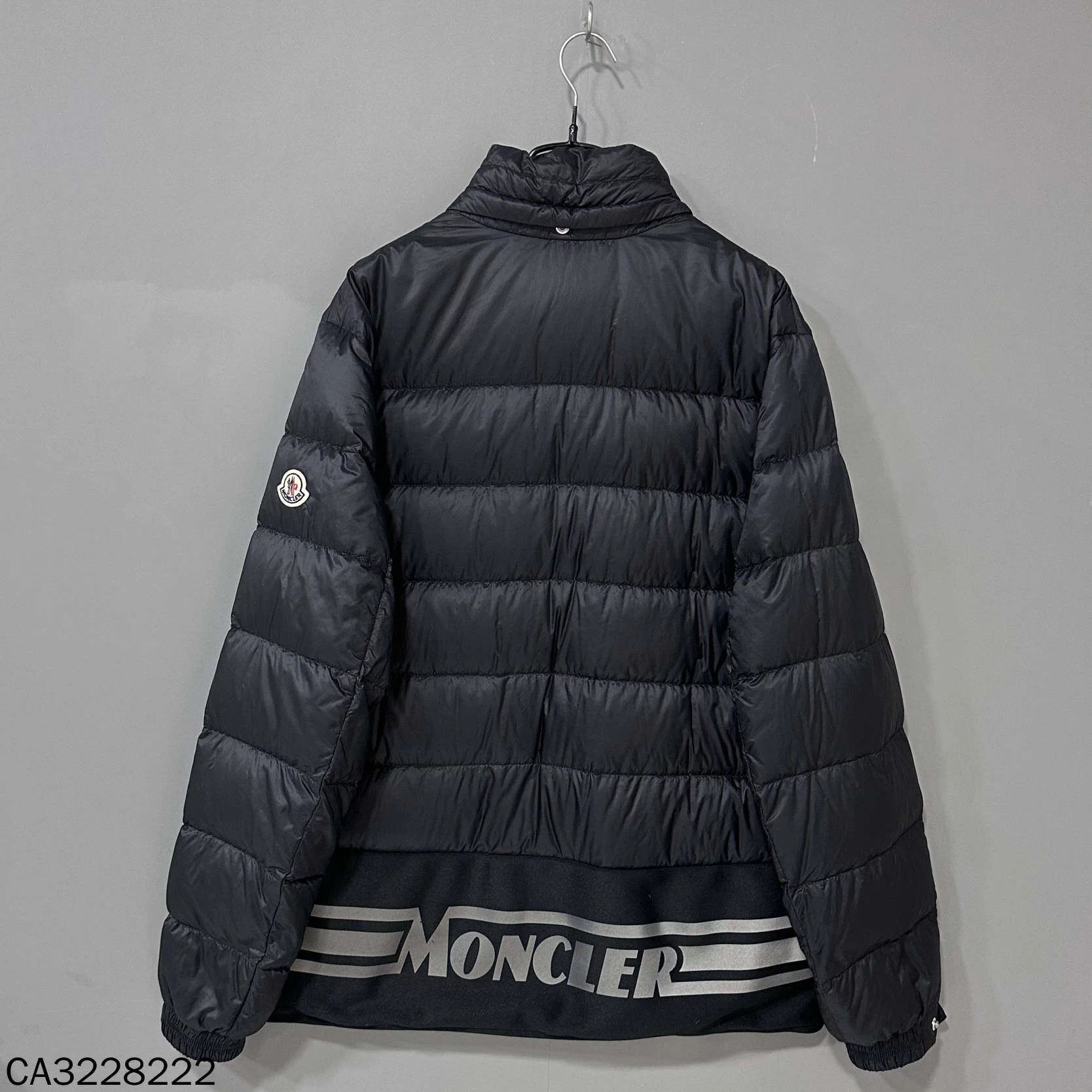 Moncler Moncler matte arm logo oversized down jacket 6 Size US XXL / EU 58 / 5 - 3 Thumbnail