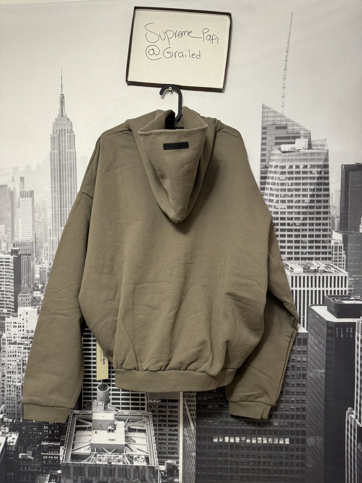 Fear of God Fear of God Essentials Heavy Fleece Hoodie Military SZ M 🔥 Size US M / EU 48-50 / 2 - 7 Thumbnail