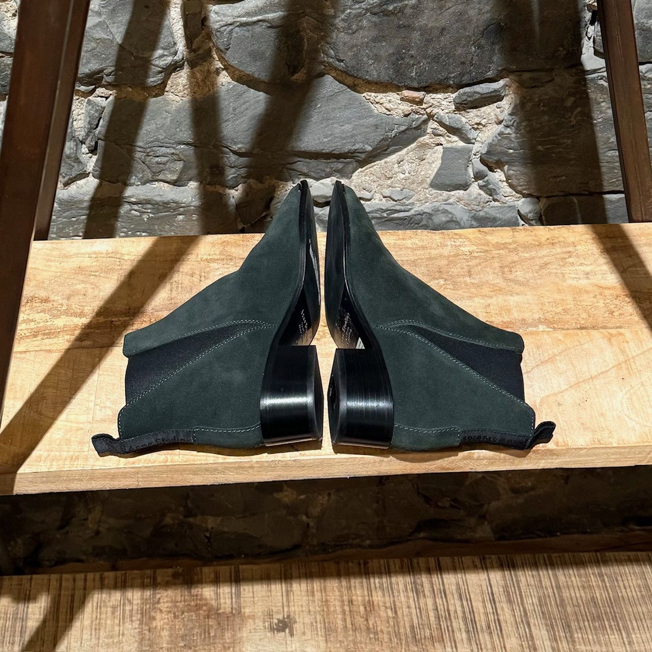 Acne Studios Acne Studios Jensen Green Suede Chelsea Ankle Booties Size US 7 / IT 37 - 8 Thumbnail