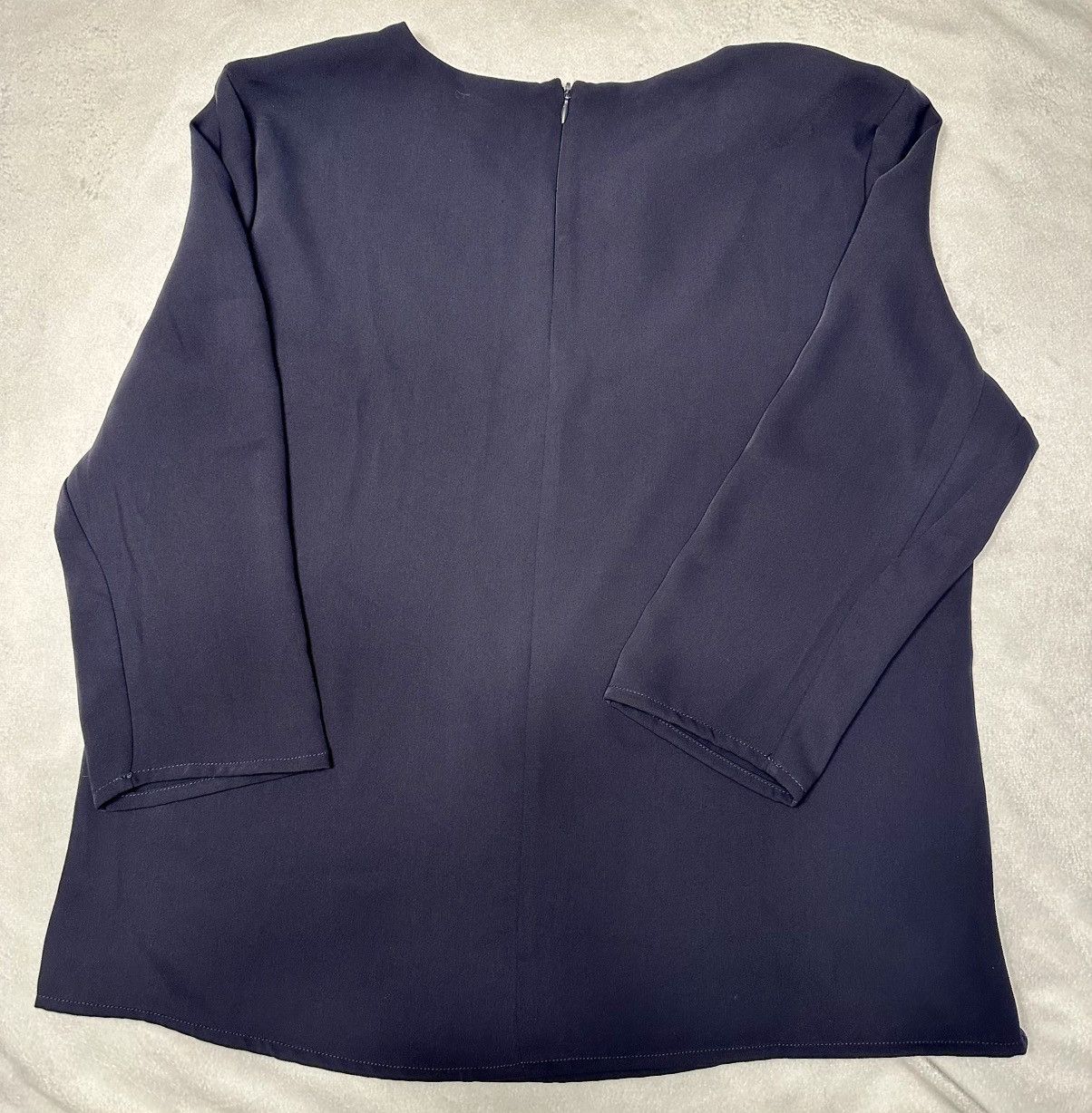 Giorgio Armani Giorgio Armani Parfums Uniform 3/4 Sleeve Blouse-Size 40 Size M / US 6-8 / IT 42-44 - 9 Thumbnail