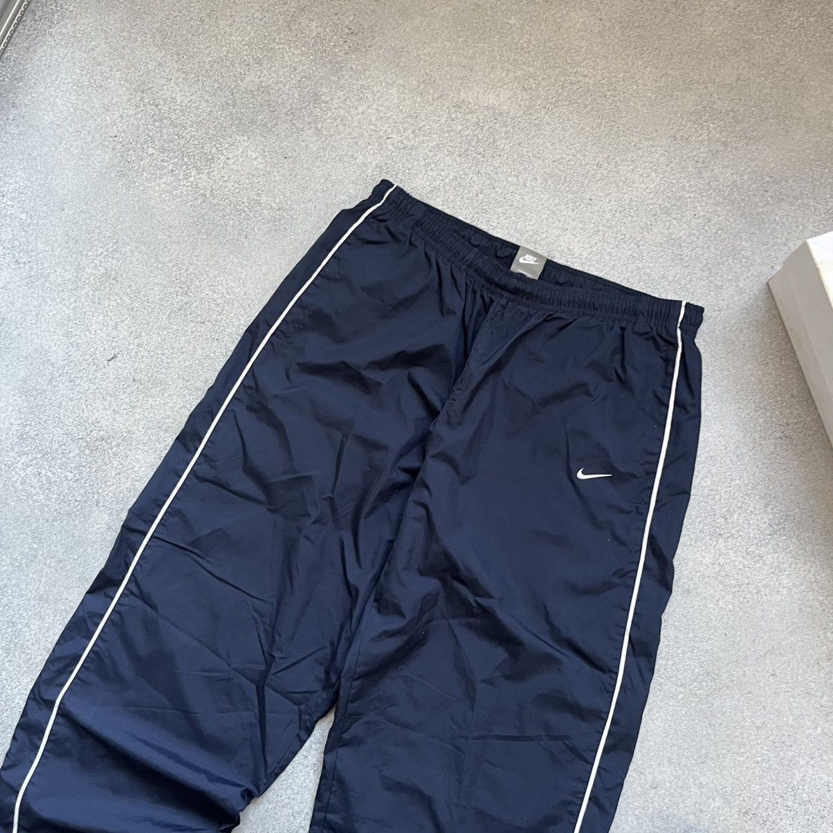 Nike VINTAGE NYLON NIKE TRACK PANTS Size US 34 / EU 50 - 3 Thumbnail