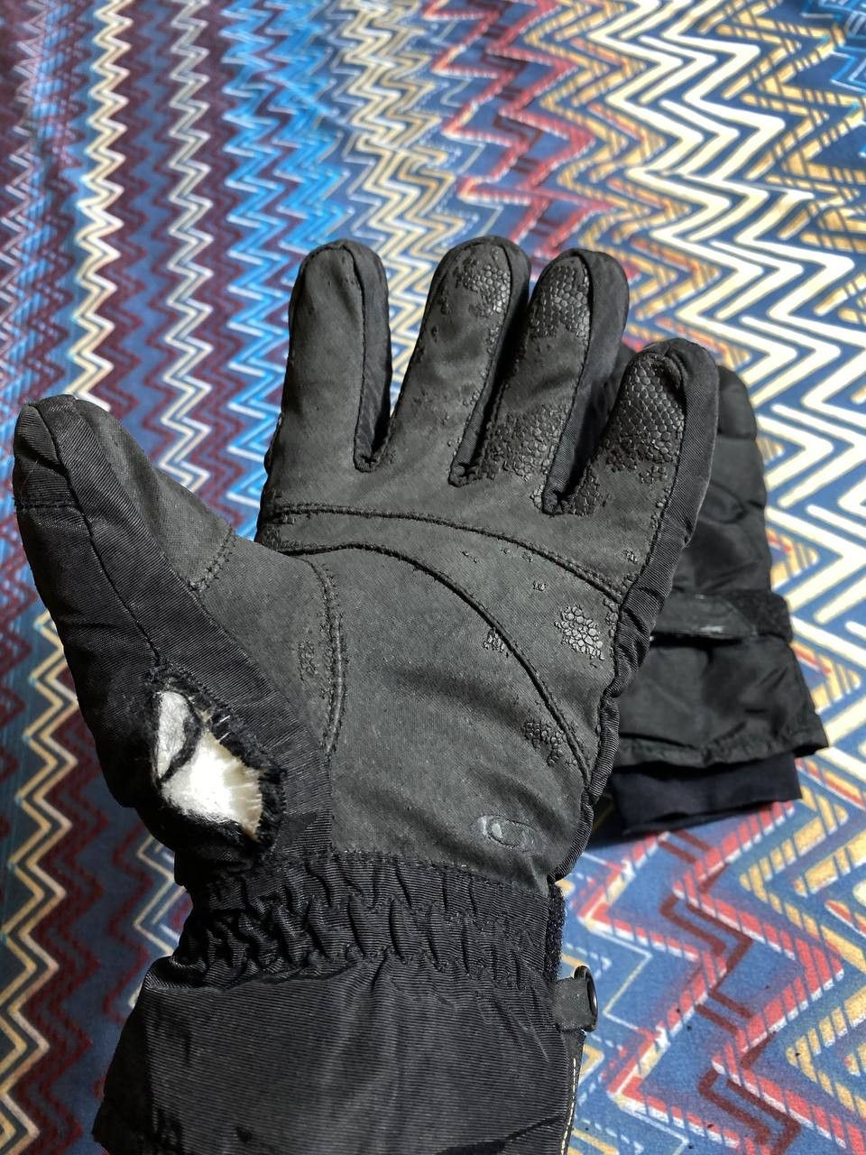 Salomon Gloves Salomon black Vintage streetwear Y2K Size ONE SIZE - 5 Thumbnail