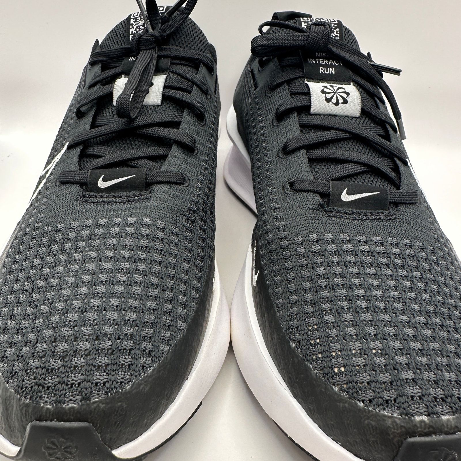 Nike NIKE Women's 12 Interact Run Black/White Running FD2292-003 Size US 12 / IT 42 - 4 Thumbnail