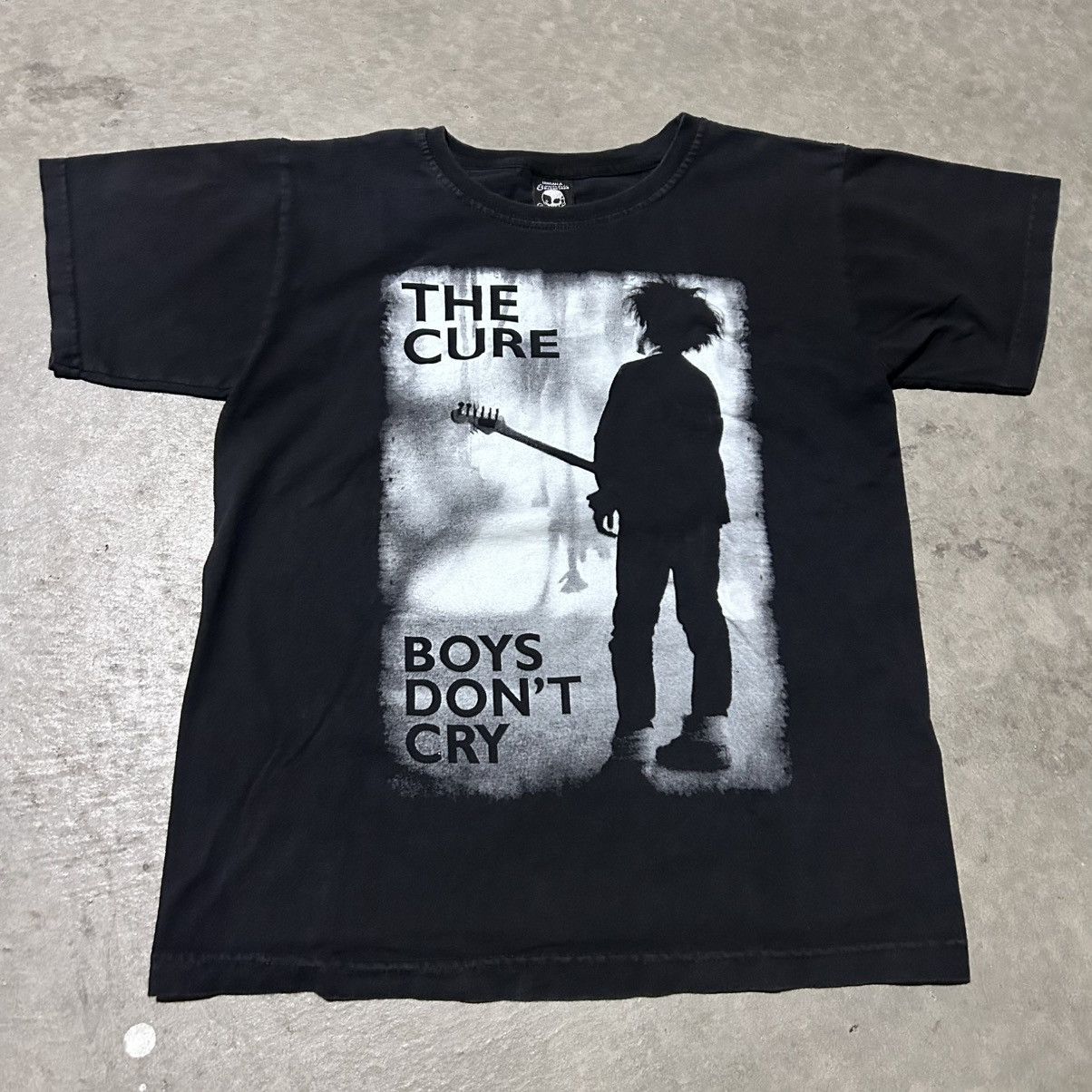 Gildan The cure boys don’t cry mexican boot band tee shirt Size US M / EU 48-50 / 2 - 1 Thumbnail