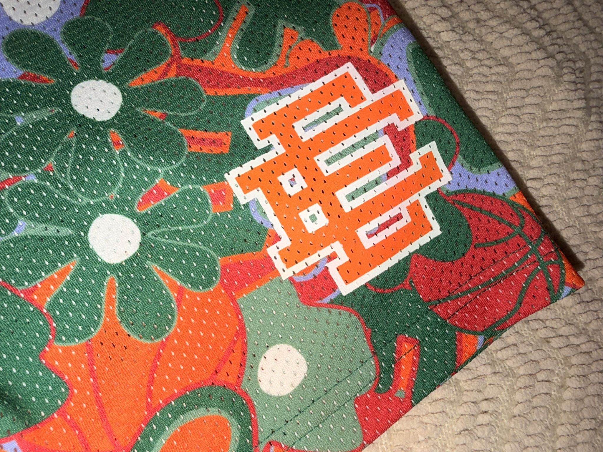 Eric Emanuel Eric Emanuel EE Basic Shorts 'Hawaiian/Green' | Size Medium Size US 30 / EU 46 - 2 Thumbnail