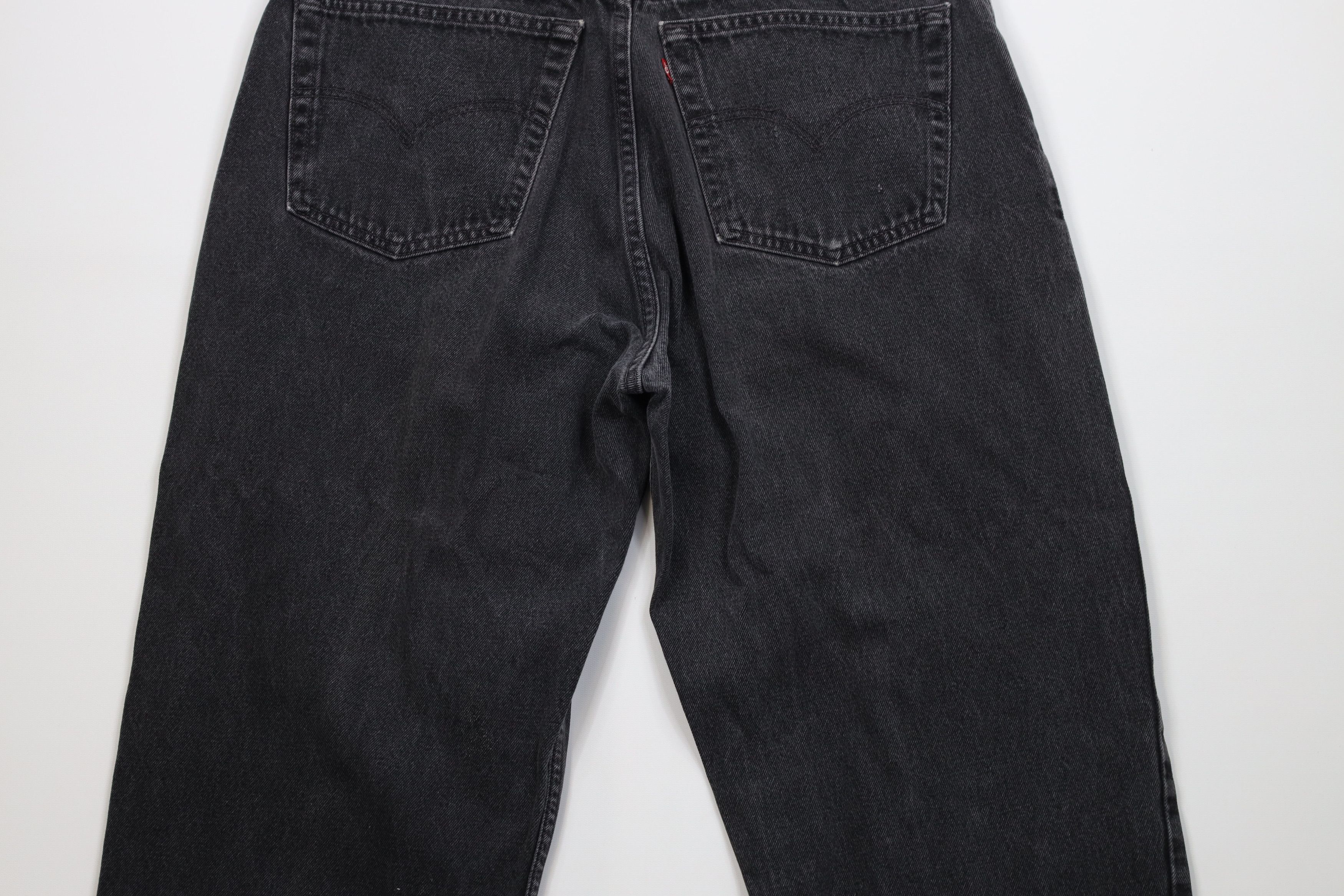 Levi's Vintage 90s Levis 560 Tapered Leg Denim Jeans Black USA Size US 38 / EU 54 - 13 Thumbnail