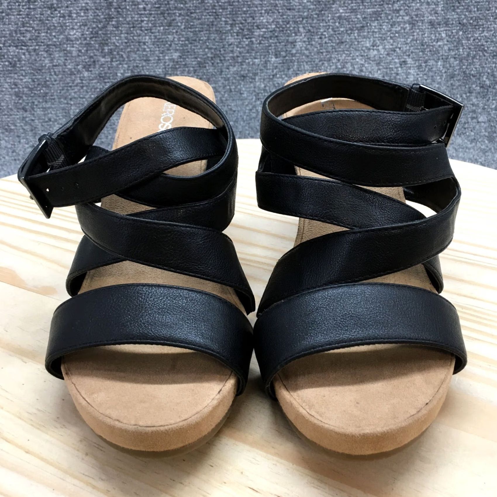Vintage Aerosoles Sandals Womens 10 M Silver Plush Gladiator Black Casual Wedge Heels Size US 10 / IT 40 - 4 Thumbnail