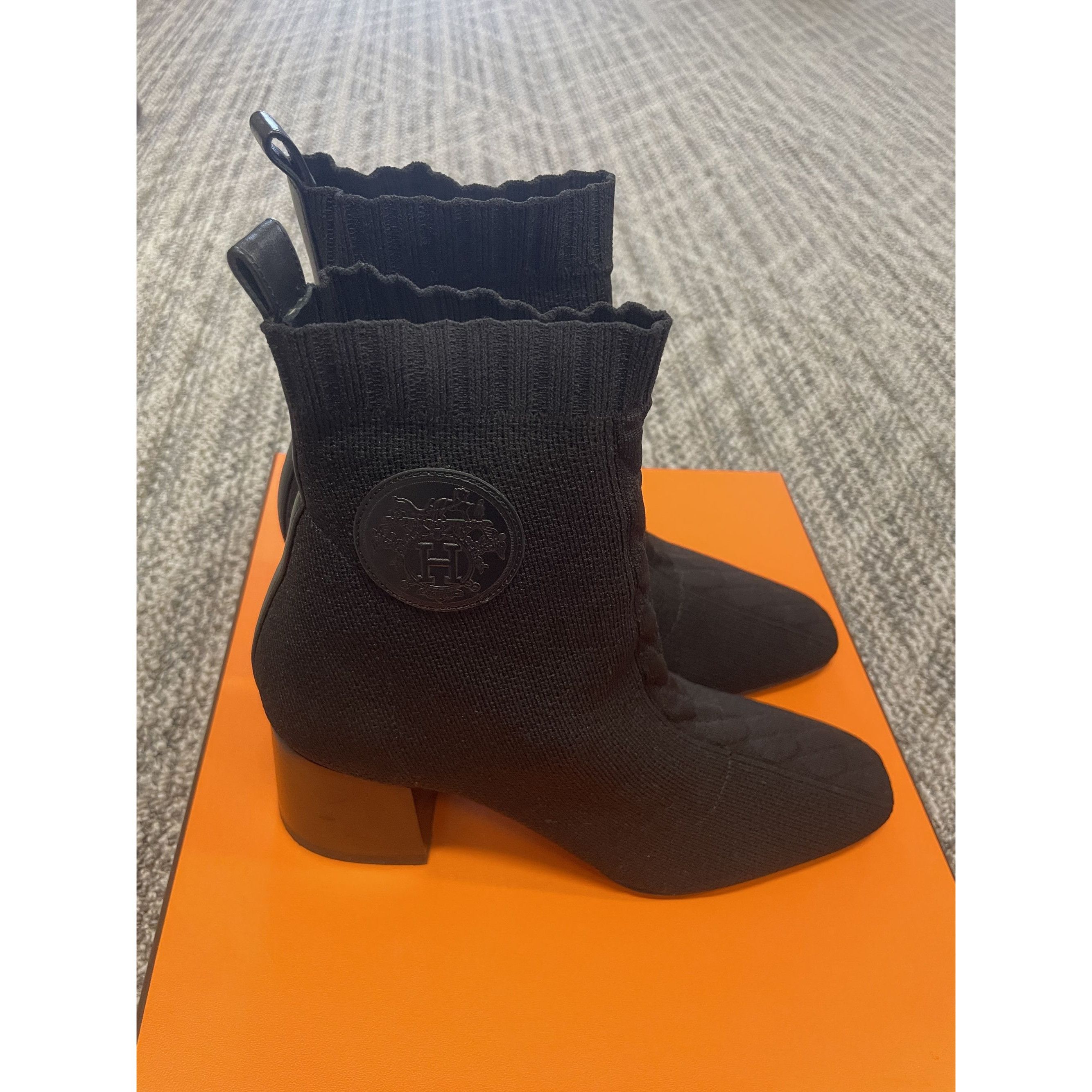 Hermes Hermes Black Knit Ankle Boots With Leather Trim & Block Heel Size US 6 / IT 36 - 3 Thumbnail