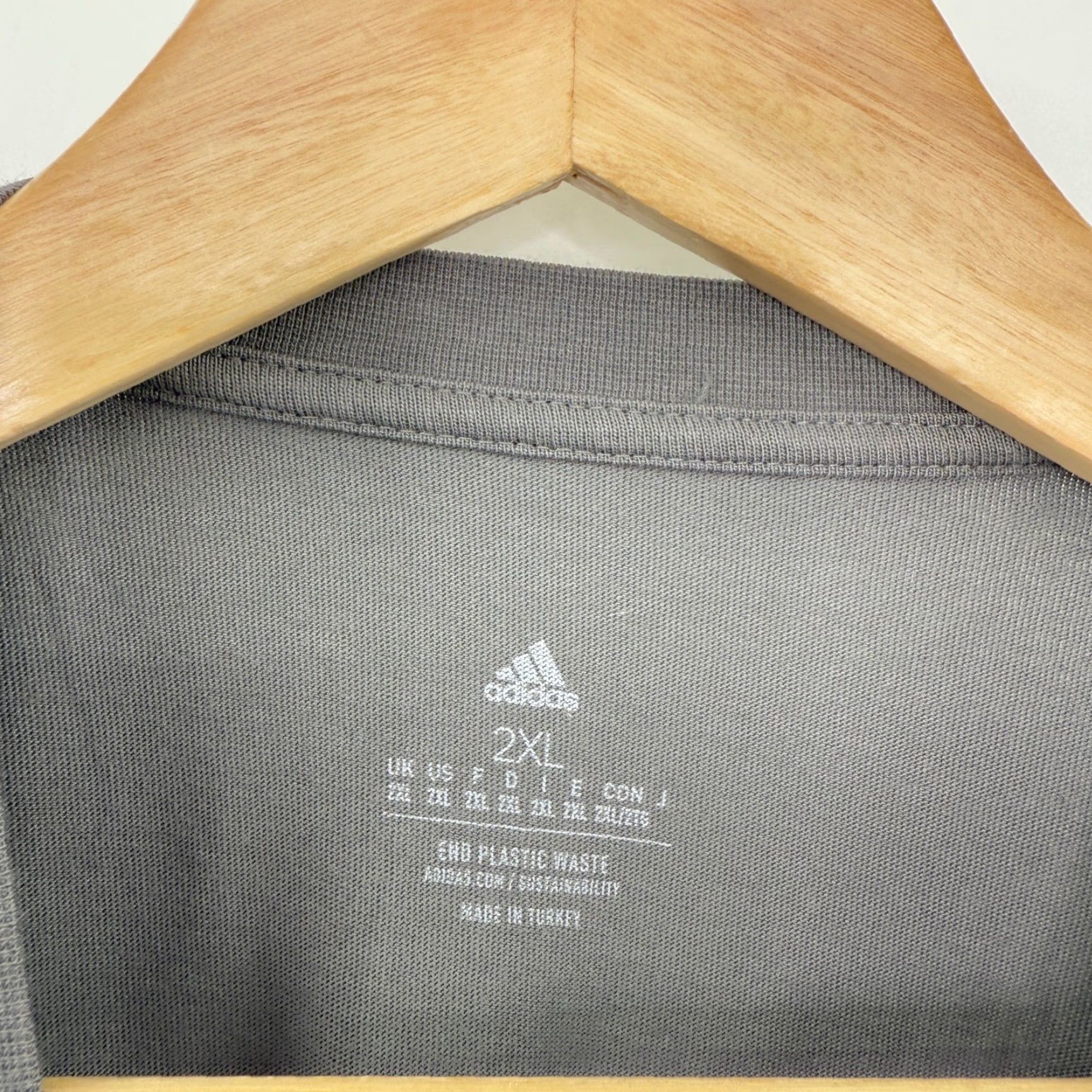 Adidas Adidas Messi Graphic T-Shirt Mens 2XL Gray Short Sleeve Soccer Football Fan Tee Size US XXL / EU 58 / 5 - 3 Thumbnail