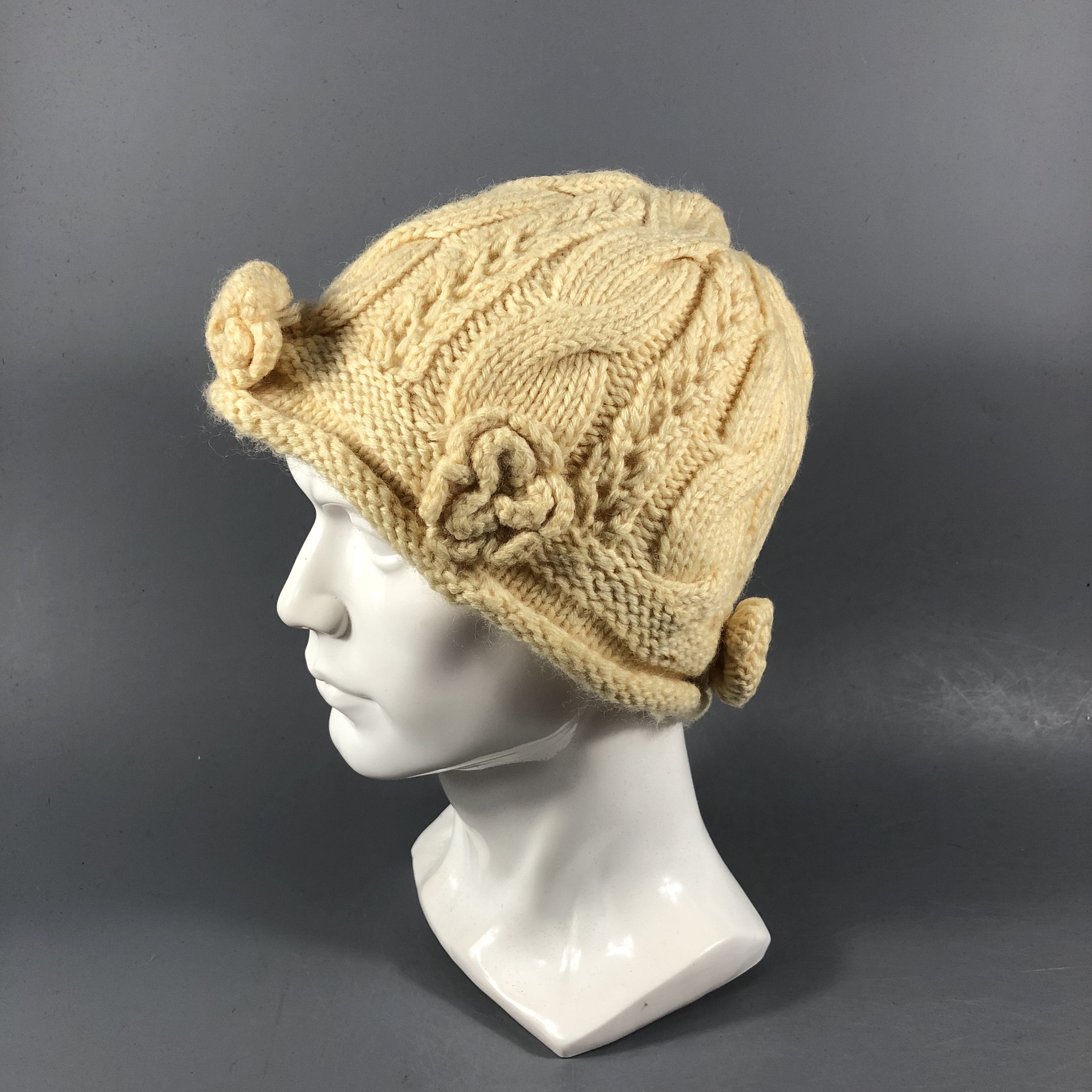 Vintage Cable Knit Crochet Flower Beanie Snowcap Snow Hat B998 Size ONE SIZE - 2 Thumbnail