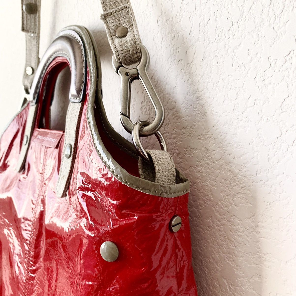 Stella McCartney Patent cherry red shiny tote bag Size ONE SIZE - 12 Thumbnail