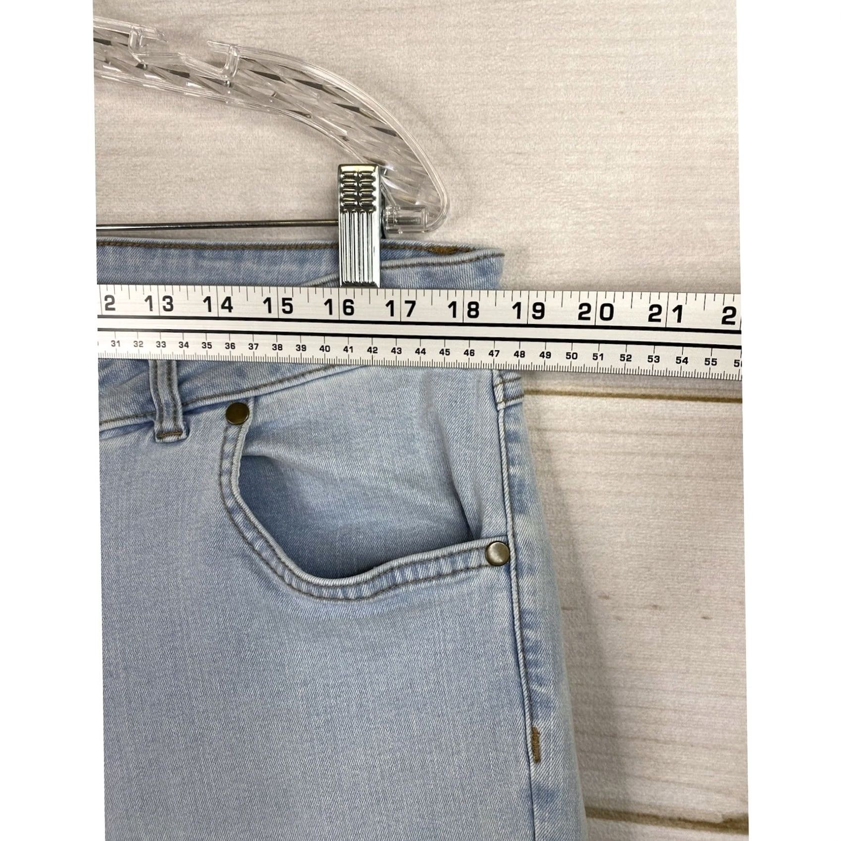 Vintage Woman Within Jeans Sz 18W Light Wash Wide Leg Denim Stretch 37x26 Hemmed Short Women’s Plus Size 18W Jeans Blue Regular Rise 5-Pocket Size 40" / US 18 - 4 Thumbnail