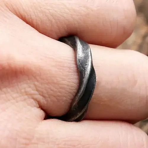 Japanese Brand Twisted Ring Size 7 8 9 10 11 Size ONE SIZE - 1 Thumbnail