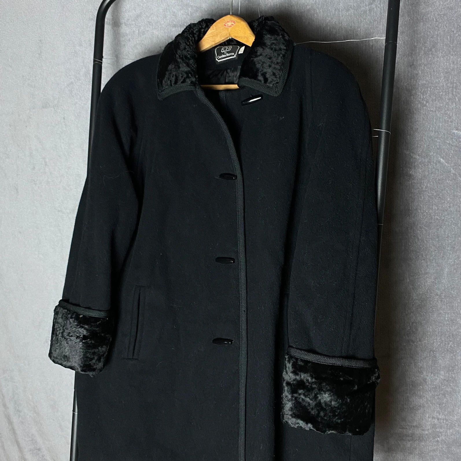Carolina Herrera × Designer × Vintage Carolina Herrera CH vintage woolen coat Made in U.S.A Size M / US 6-8 / IT 42-44 - 3 Thumbnail