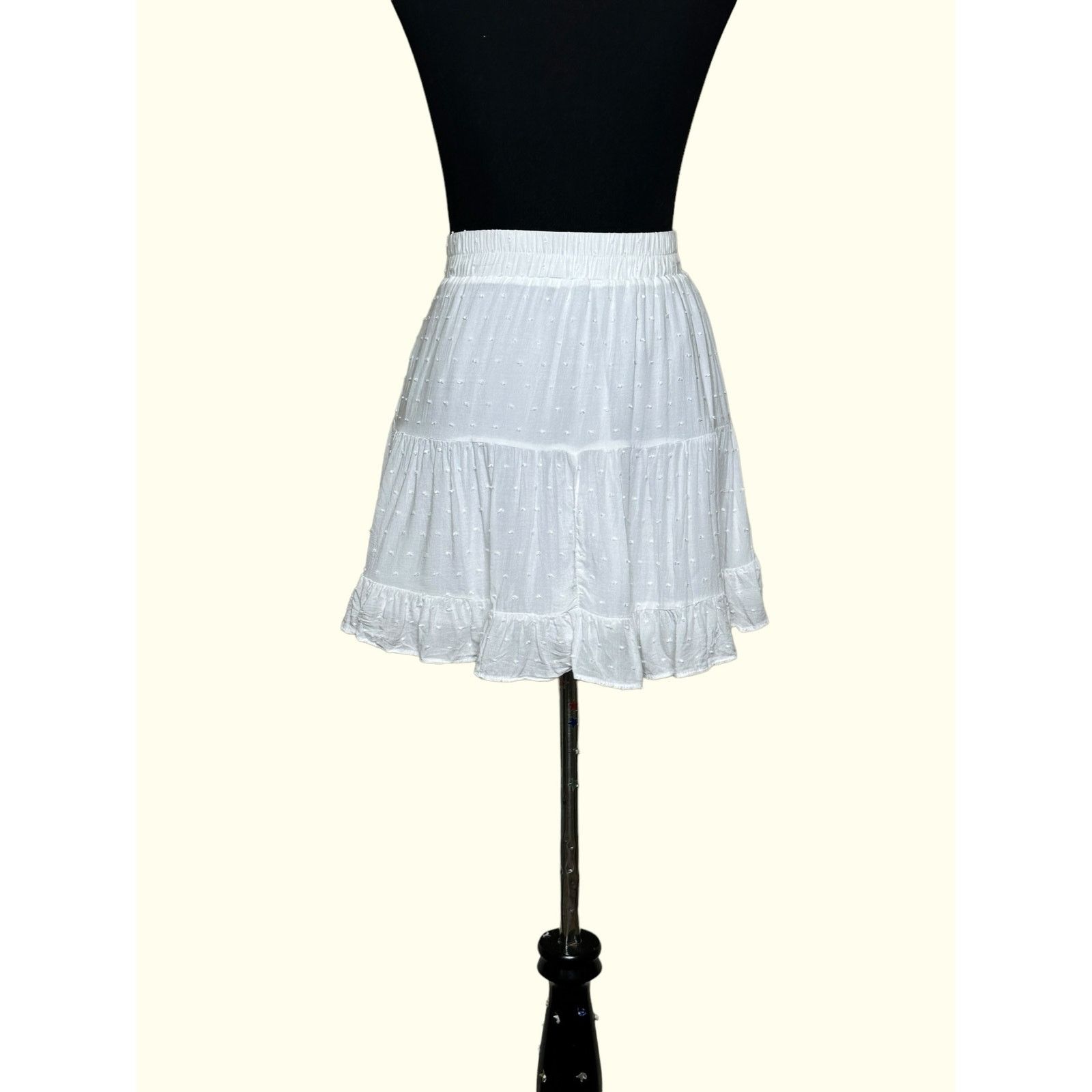 Forever 21 Forever 21 white pull on mini skirt size M Size 30" / US 8 / IT 44 - 2 Thumbnail
