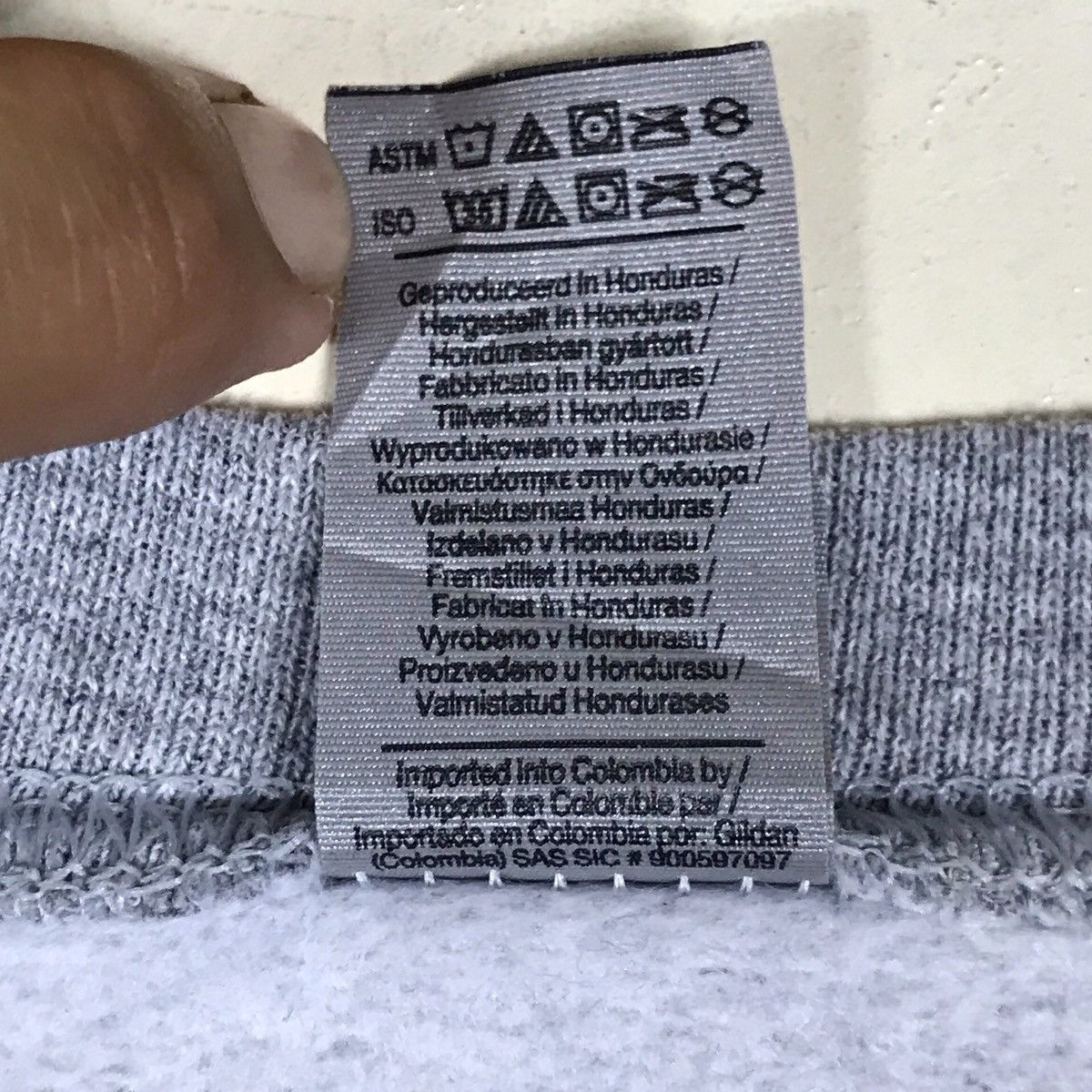 Gildan Vintage SCVA Gildan Pullover Jumper Sweatshirt Size US L / EU 52-54 / 3 - 12 Thumbnail