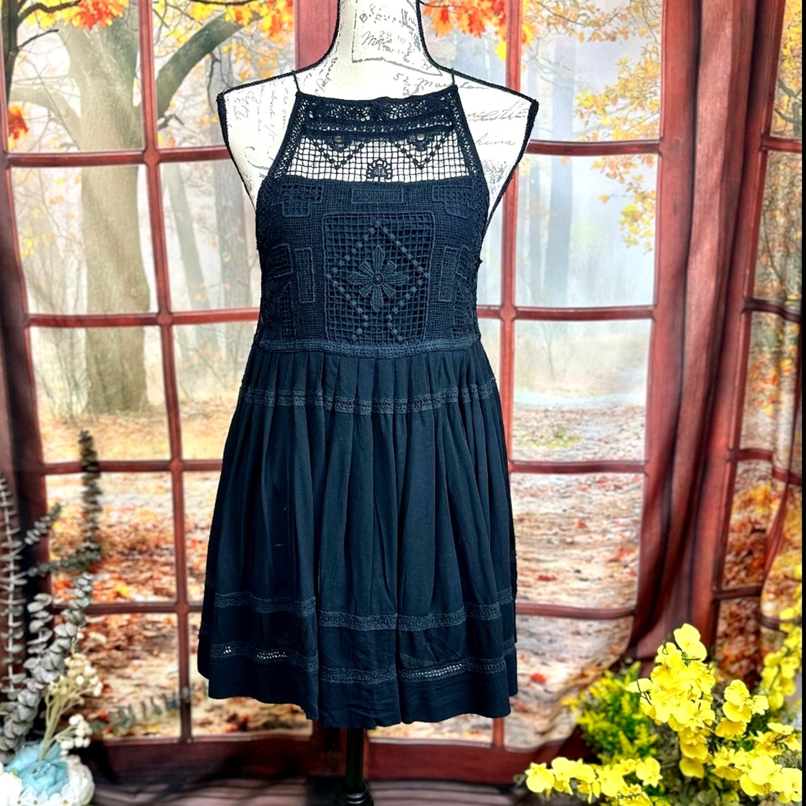 Free People Free People Emily Crocheted Illusion Little Black Dress S Size S / US 4 / IT 40 - 6 Thumbnail