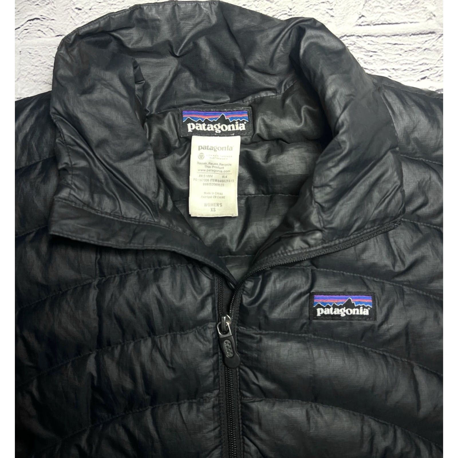Patagonia Patagonia Women's Black Down Sweater XS Jacket User: Patagonia Women's Black Down Sweater XS Jacket Size XS / US 0-2 / IT 36-38 - 3 Thumbnail