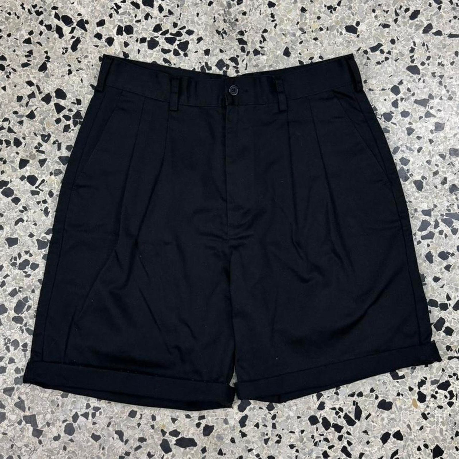 Vintage VINTAGE Y2K EDWARDS BLACK PLEATED WORK SHORTS: Size US 32 / EU 48 - 1 Thumbnail