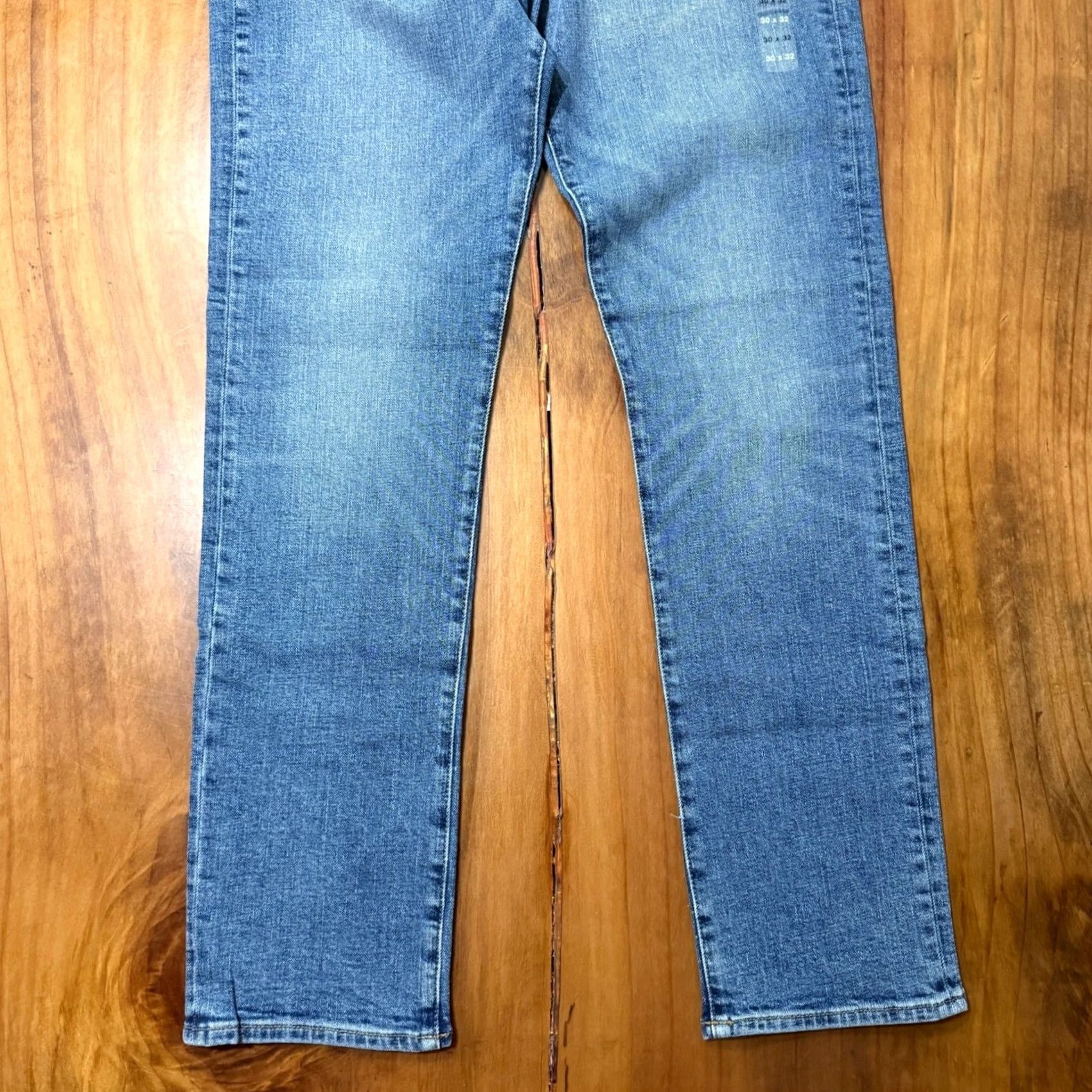 Gap Gap Jeans 30 x 32 Denim Straight Straight Leg Medium Wash Blue Mens Jeans 5-Pocket Style Zip Fly Classic Rise High (GAP) Size US 30 / EU 46 - 2 Thumbnail
