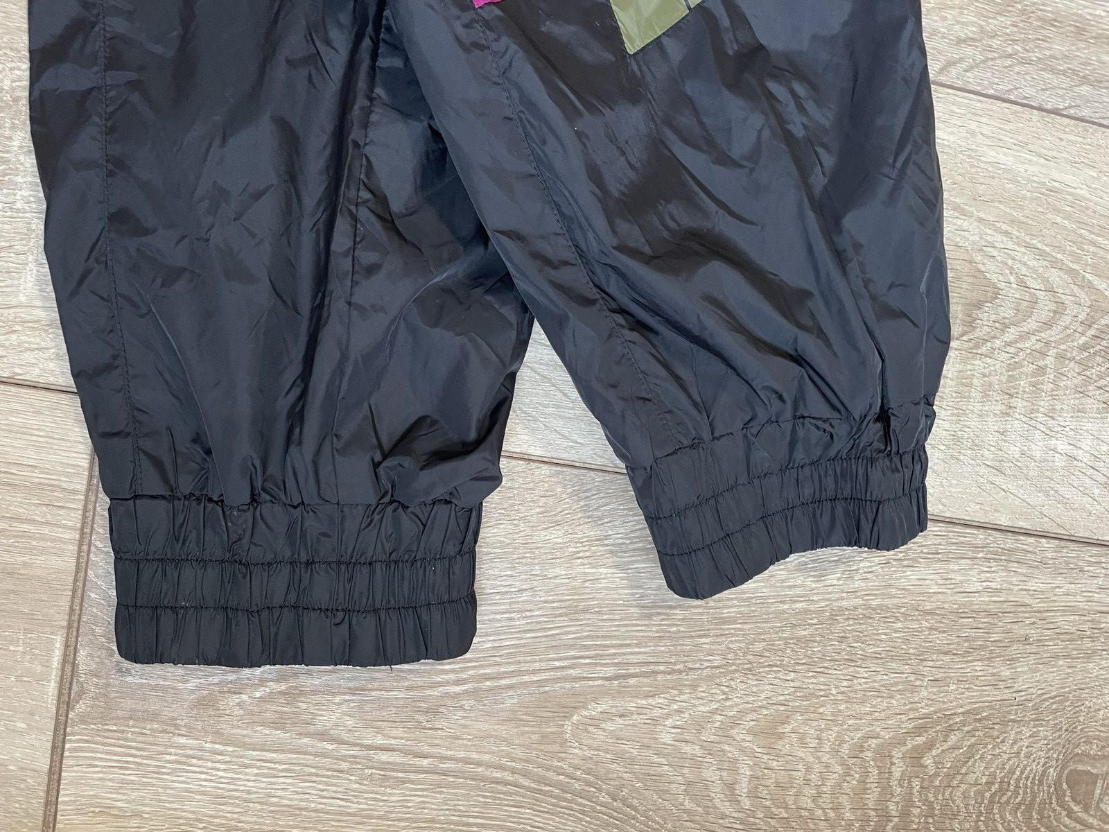 Burberry Burberry nylon jogger big logo rare pants Size US 35 - 7 Thumbnail