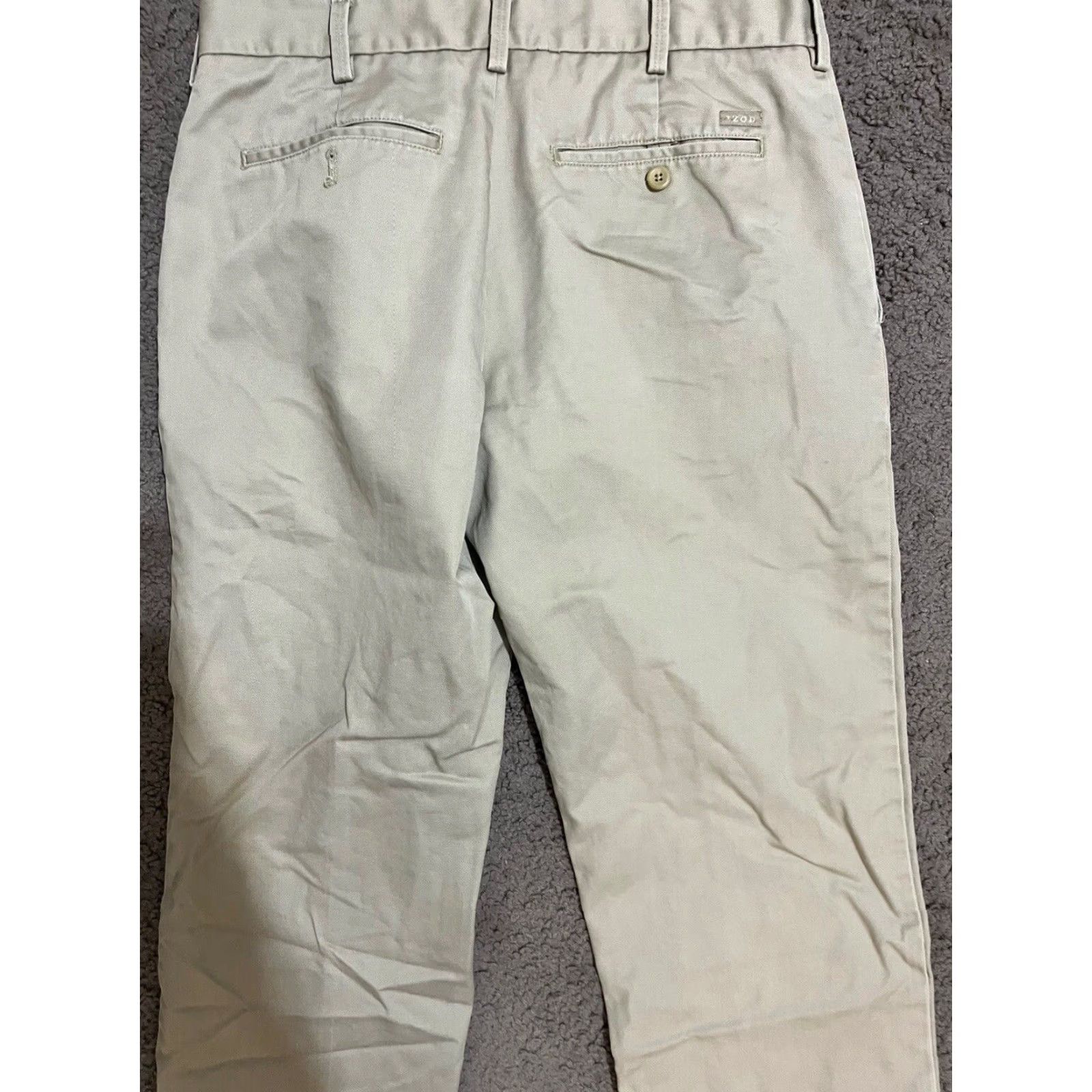 Izod IZOD American Chino SLIM FIT MEN'S 32X30 KHAKIS/CHINOS PANTS Casual, Flat Front, Belt Loops, Beige, 98% Cotton 2% Spandex, Slim, Regular, Mens Size US 32 / EU 48 - 4 Thumbnail