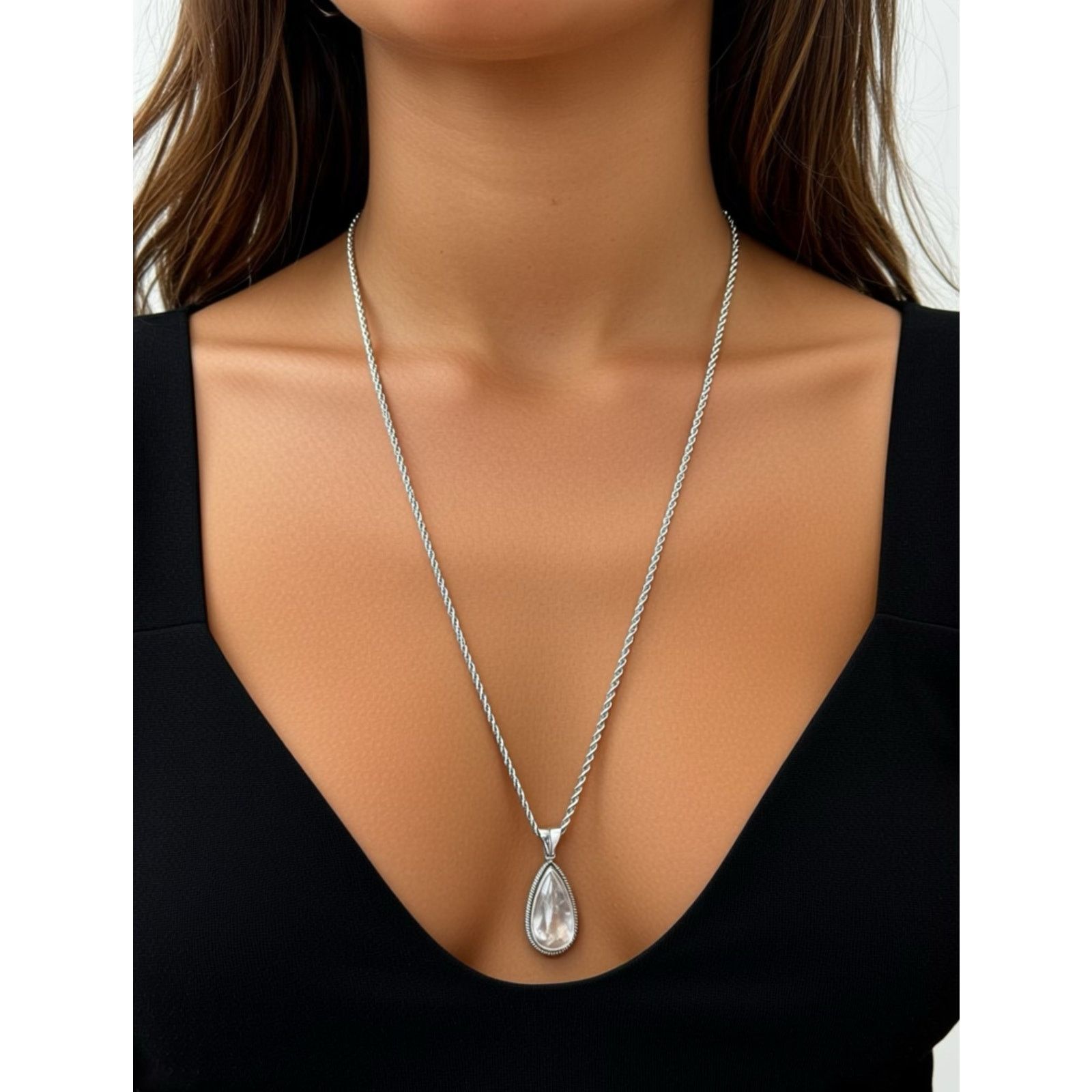 Other Vintage Silver Tone Teardrop Crystal Pendant Necklace 24" Size ONE SIZE - 2 Thumbnail
