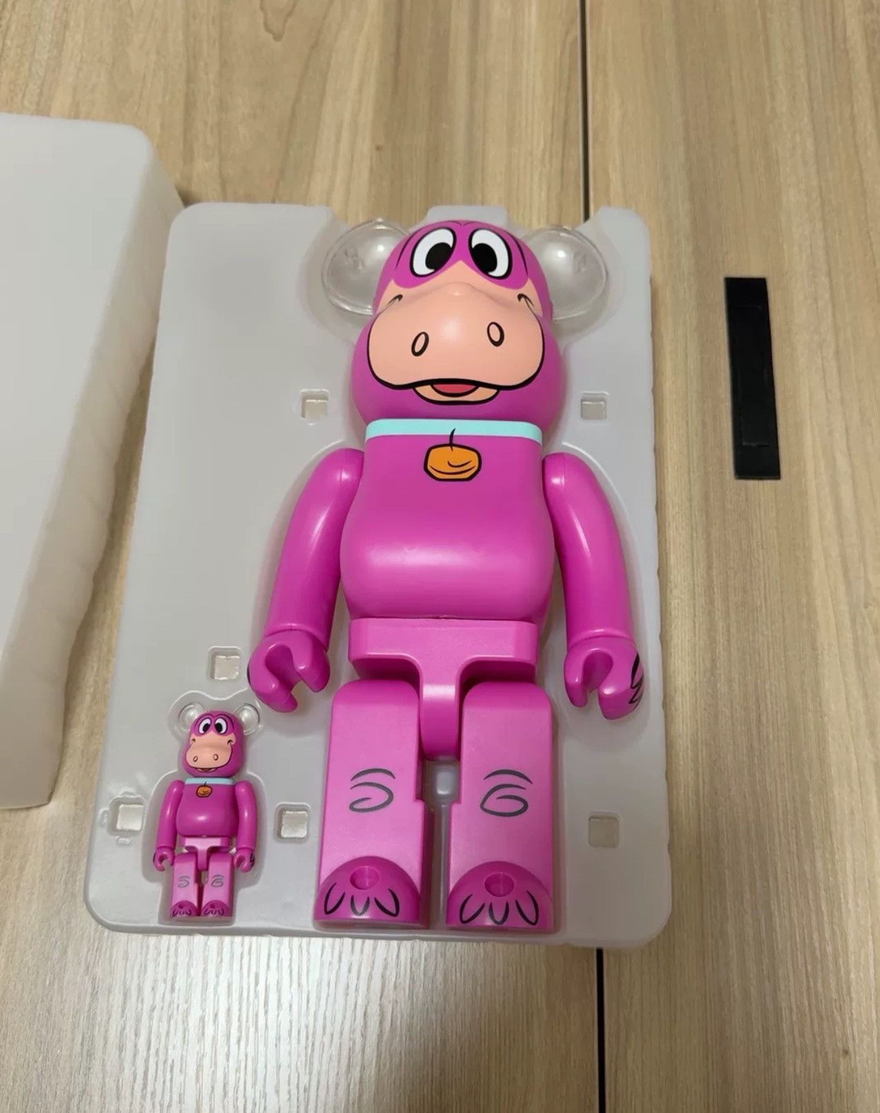 Japanese Brand × Medicom Toy Bearbrick The Flintstones Dino 100% & 400% Set Size ONE SIZE - 1 Thumbnail