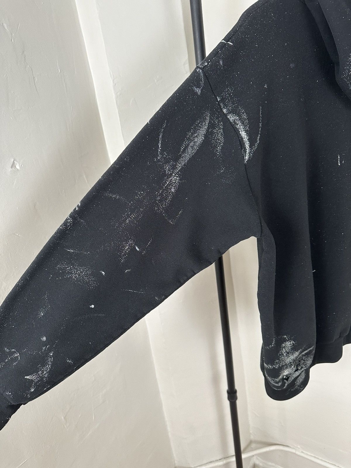 Vintage (XL) PAINT THRASHED Black Vintage Hoodie Size US XL / EU 56 / 4 - 7 Thumbnail