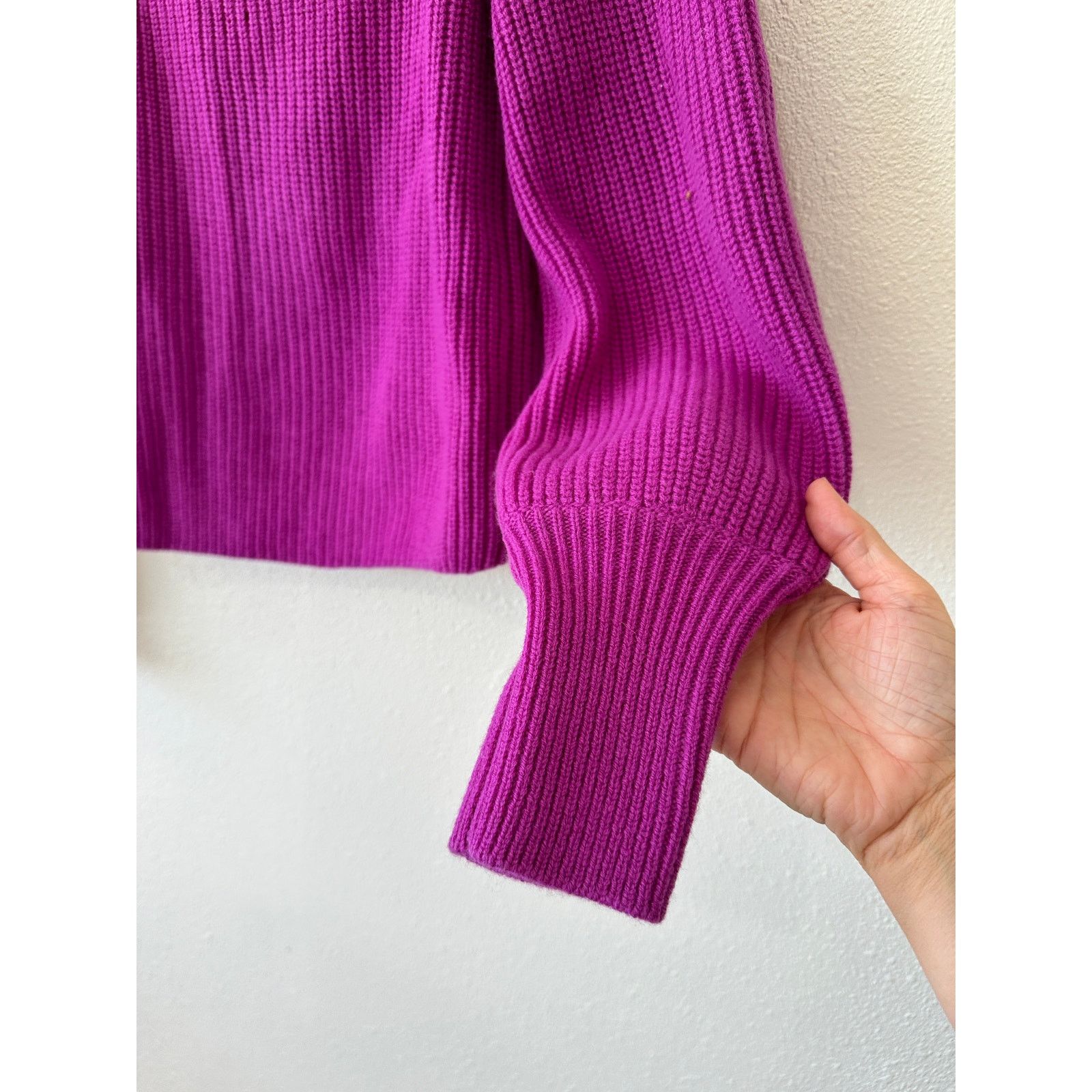 A.L.C. A.L.C. Violet Deep V-Neck Long Sleeve Boxy Crop Sweater XS Size XS / US 0-2 / IT 36-38 - 6 Thumbnail