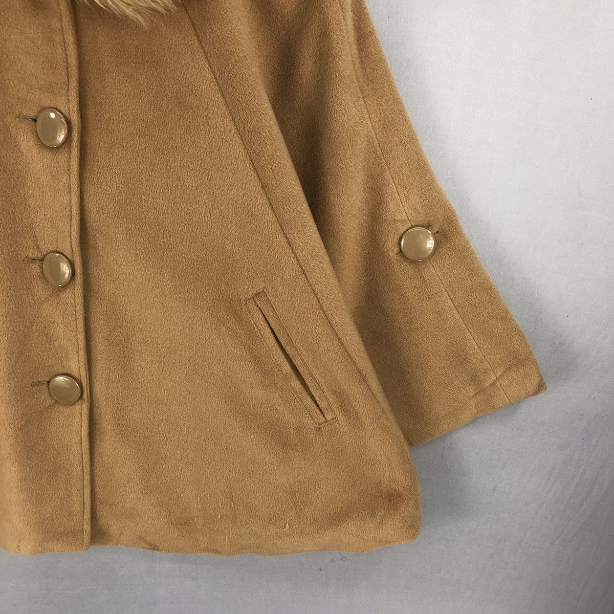Japanese Brand Cornflake Freedom Faux Fur Cape Size M / US 6-8 / IT 42-44 - 3 Thumbnail