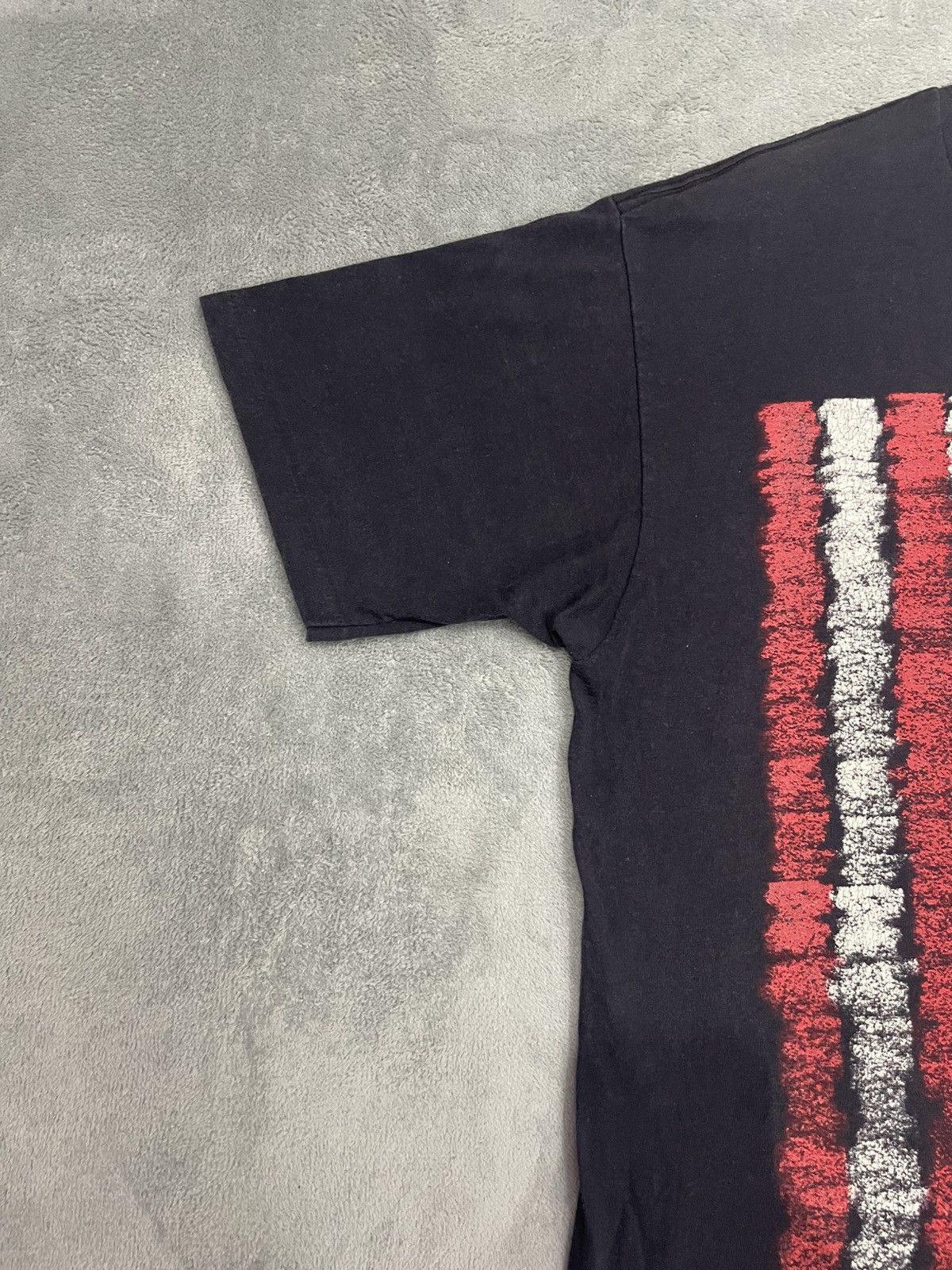 Vintage Big Logo America Flag Tshirt
