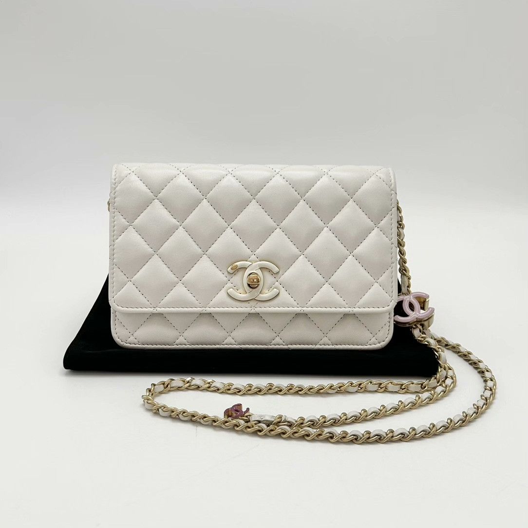 Chanel Pre-loved Bag Very good condition Size ONE SIZE - 1 Thumbnail