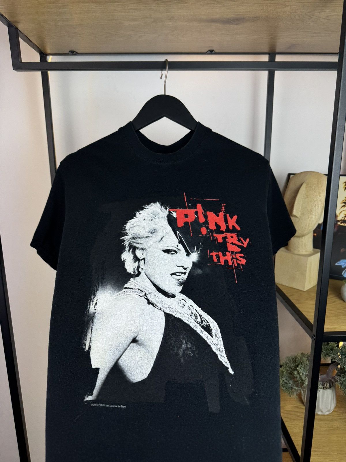 Band Tees × Vintage Vintage PINK TRY THIS SINGER FADED rock tour tee band 00s Size US S / EU 44-46 / 1 - 3 Thumbnail