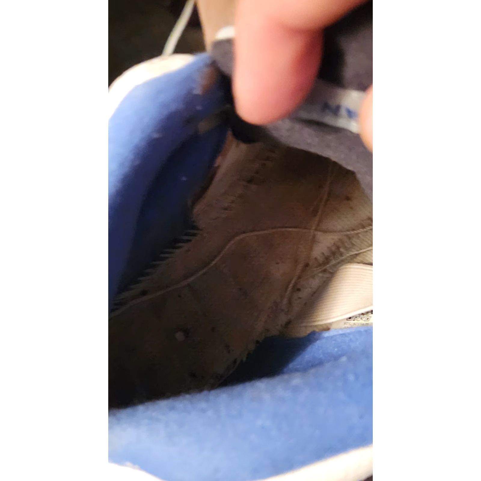 Jordan Brand Air Jordan 5 Retro Stealth Sneakers Men 5.5 White Stealth 2006 Jordan Air Jordan Sneaker Mens 2006 Stealth White/Sport Royal-Stealth Size US 6 / EU 39 - 5 Thumbnail