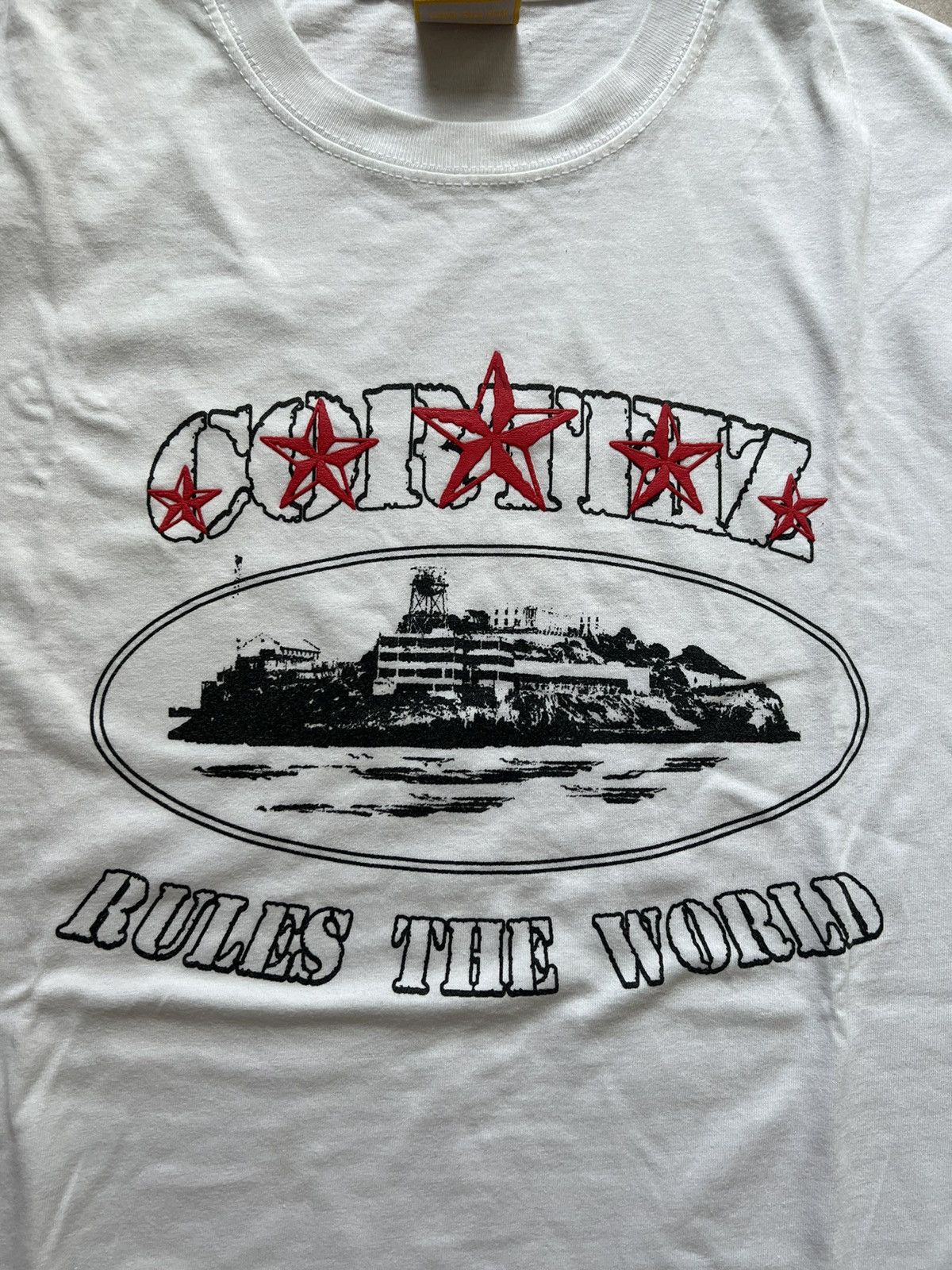 CORTEIZ RTW★コーテイズ 5stras Alcatraz Tシャツ Red/White Corteiz RTW Alcatraz 5 Starz T-Shirt - Black / Red