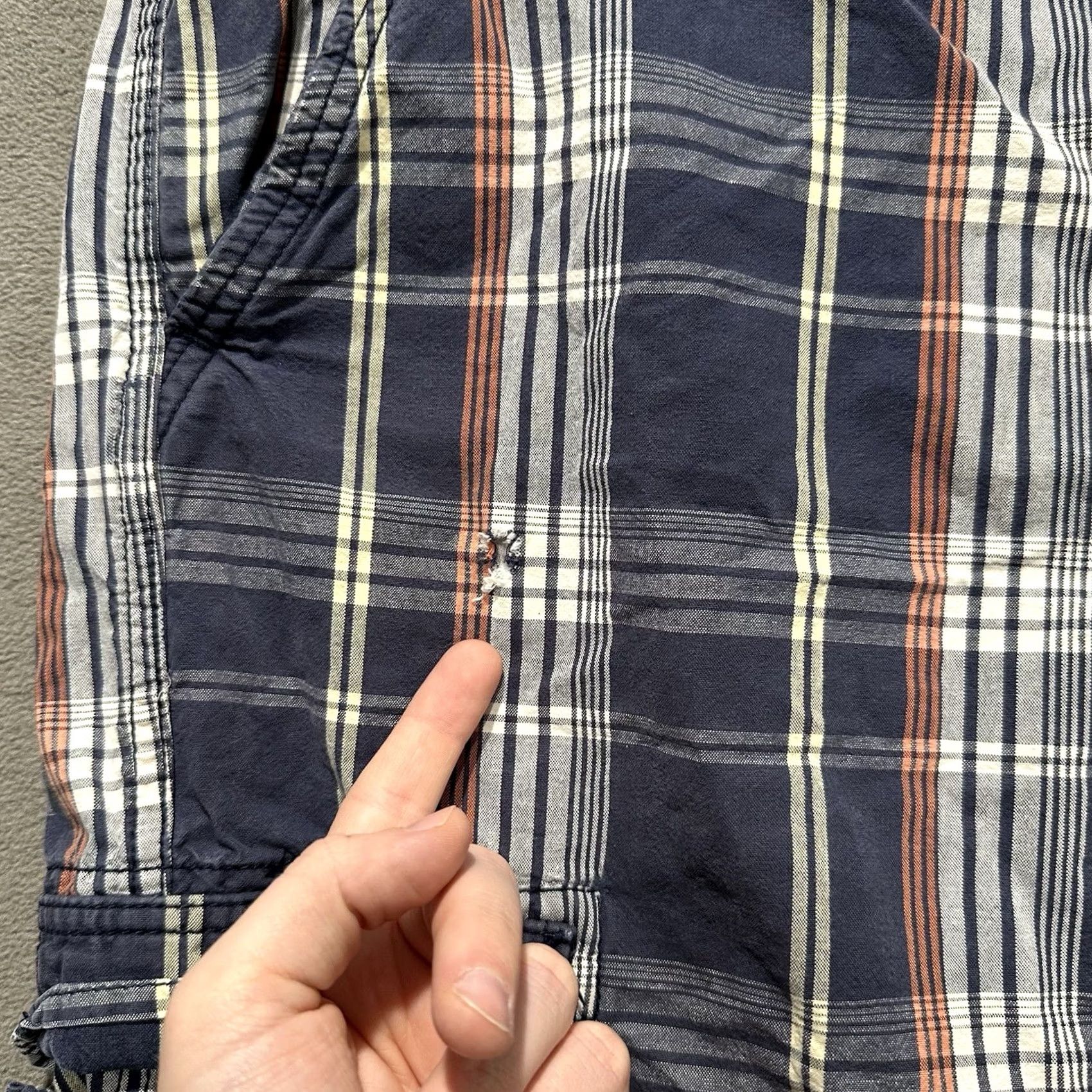 Levi's Levi's Shorts Cargo Plaid Blue Relaxed Men 40 Inseam 11" Rise 14" Front Flat Pocket Logo Outdoor Hip Hop Casual Size US 40 / EU 56 - 6 Thumbnail