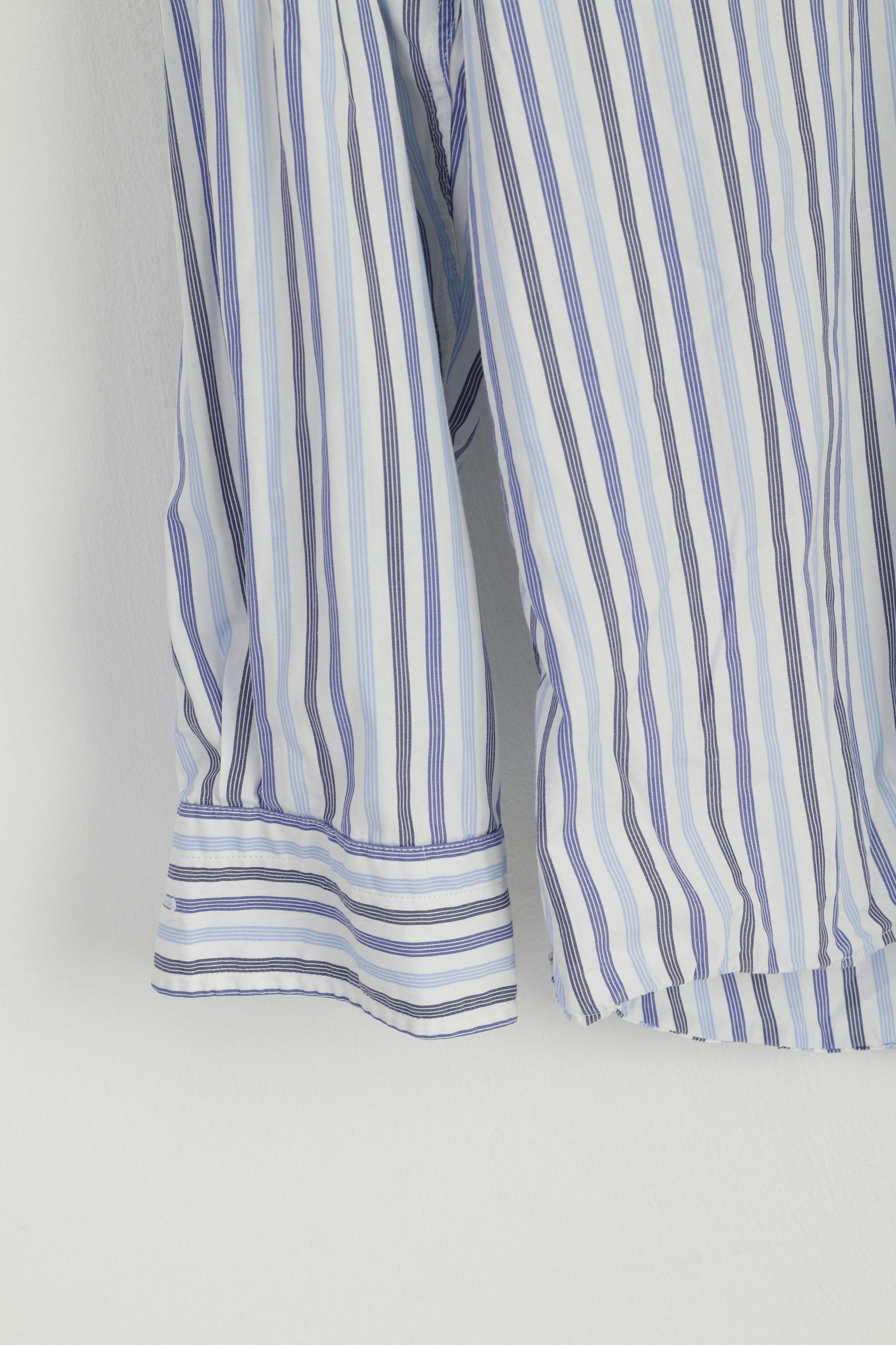 Gant GANT Men M Casual Shirt Blue Striped 8858 Size US M / EU 48-50 / 2 - 3 Thumbnail