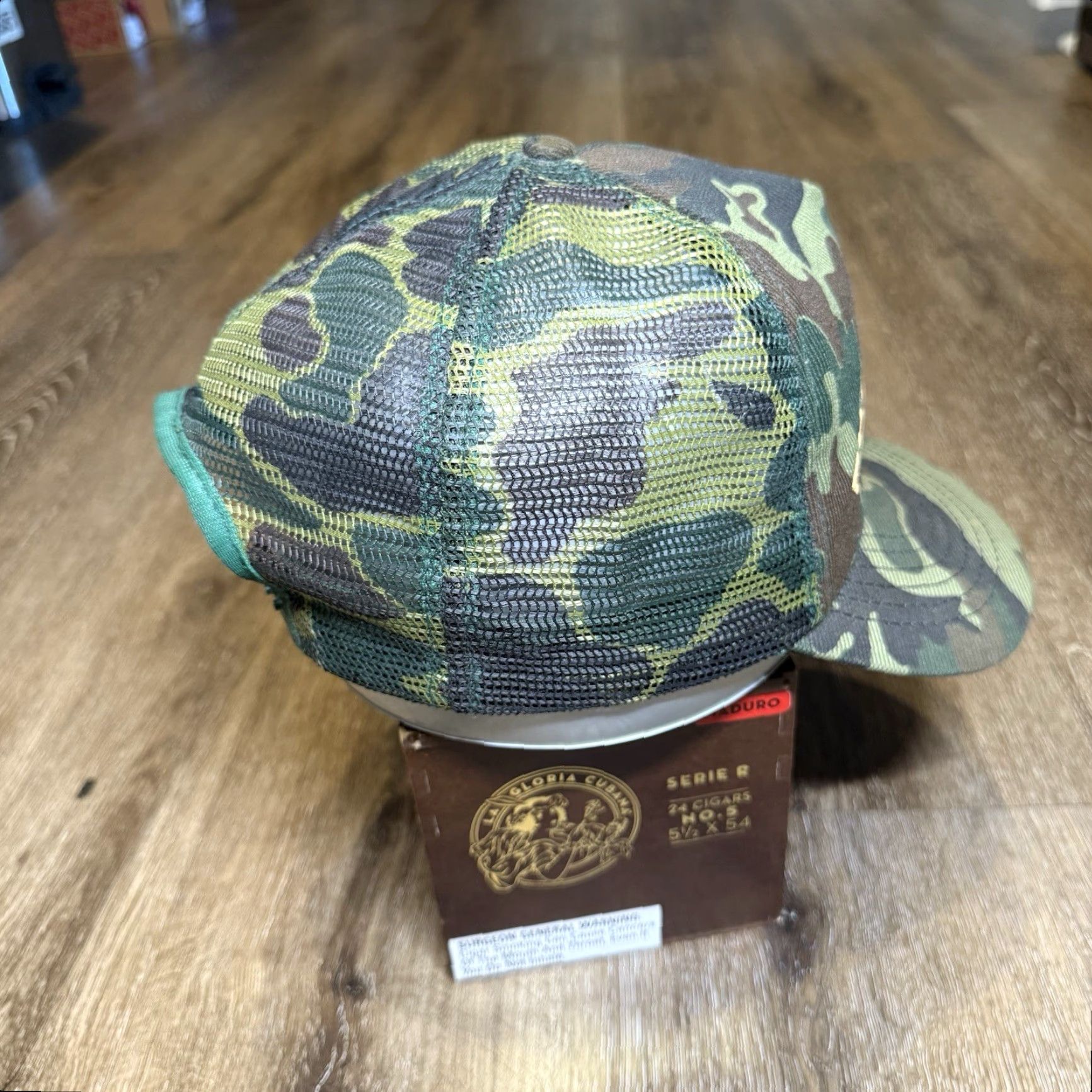 Vintage VINTAGE American Vintage Hat Snapback Green Gun Leaf Pistol Rifle Farm 80s USA Dad Gear Adjustable Unisex Adults Size ONE SIZE - 3 Thumbnail
