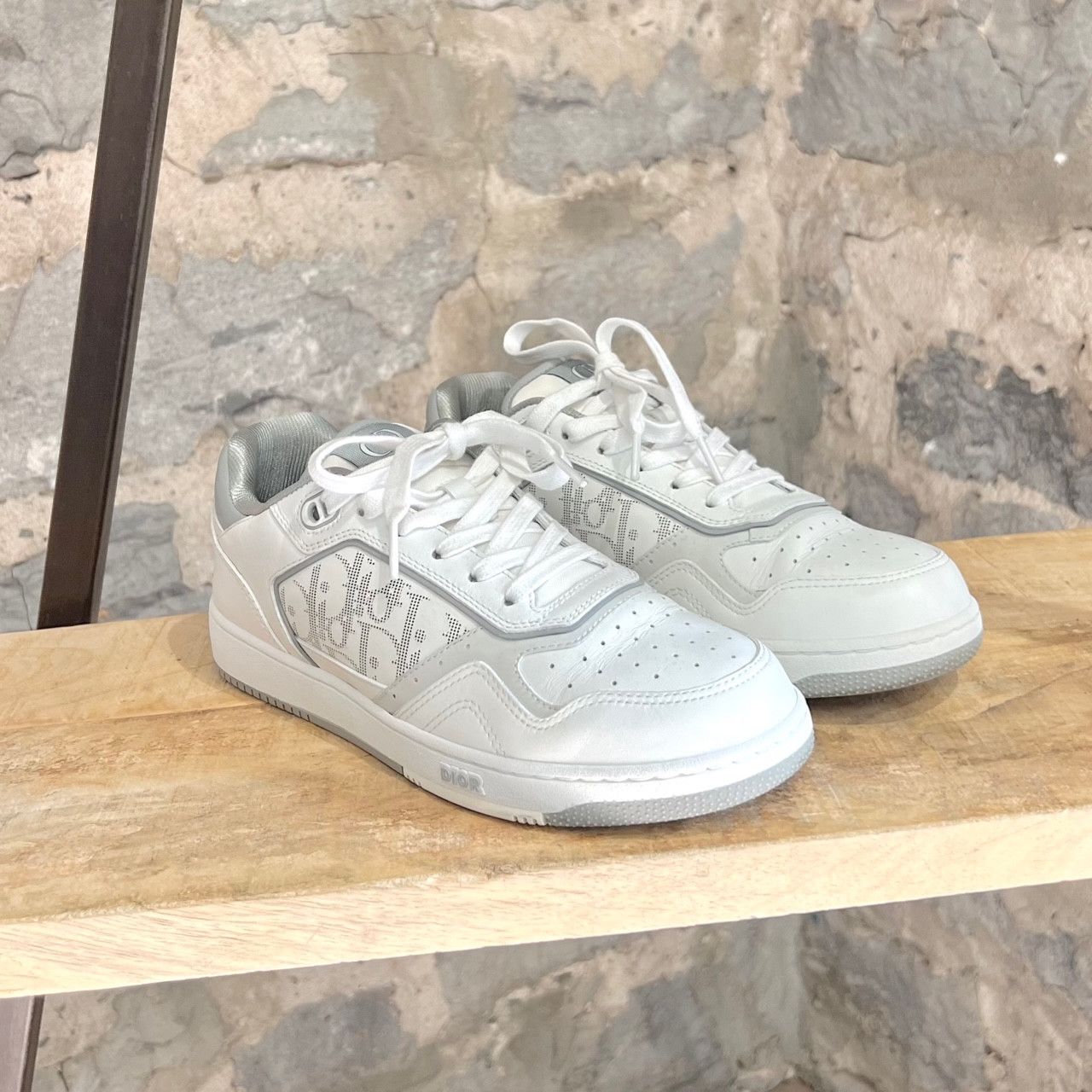 Dior Dior B27 White Grey Oblique Leather Low Top Sneakers Size US 7 / EU 40 - 1 Thumbnail
