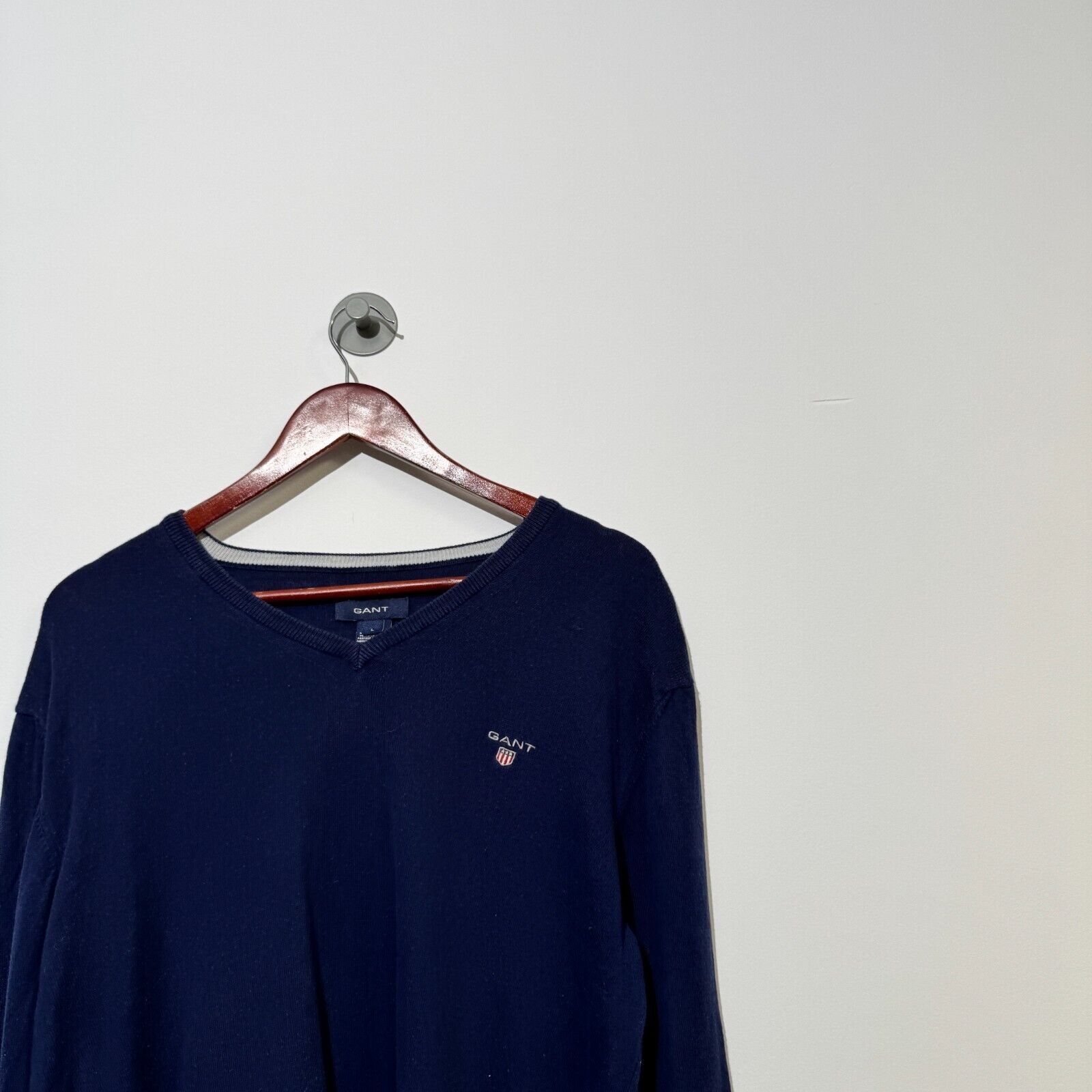Gant × Vintage Vintage 90s Gant Unisex Navy Cotton Sweater Size L V-Neck Size US L / EU 52-54 / 3 - 2 Thumbnail